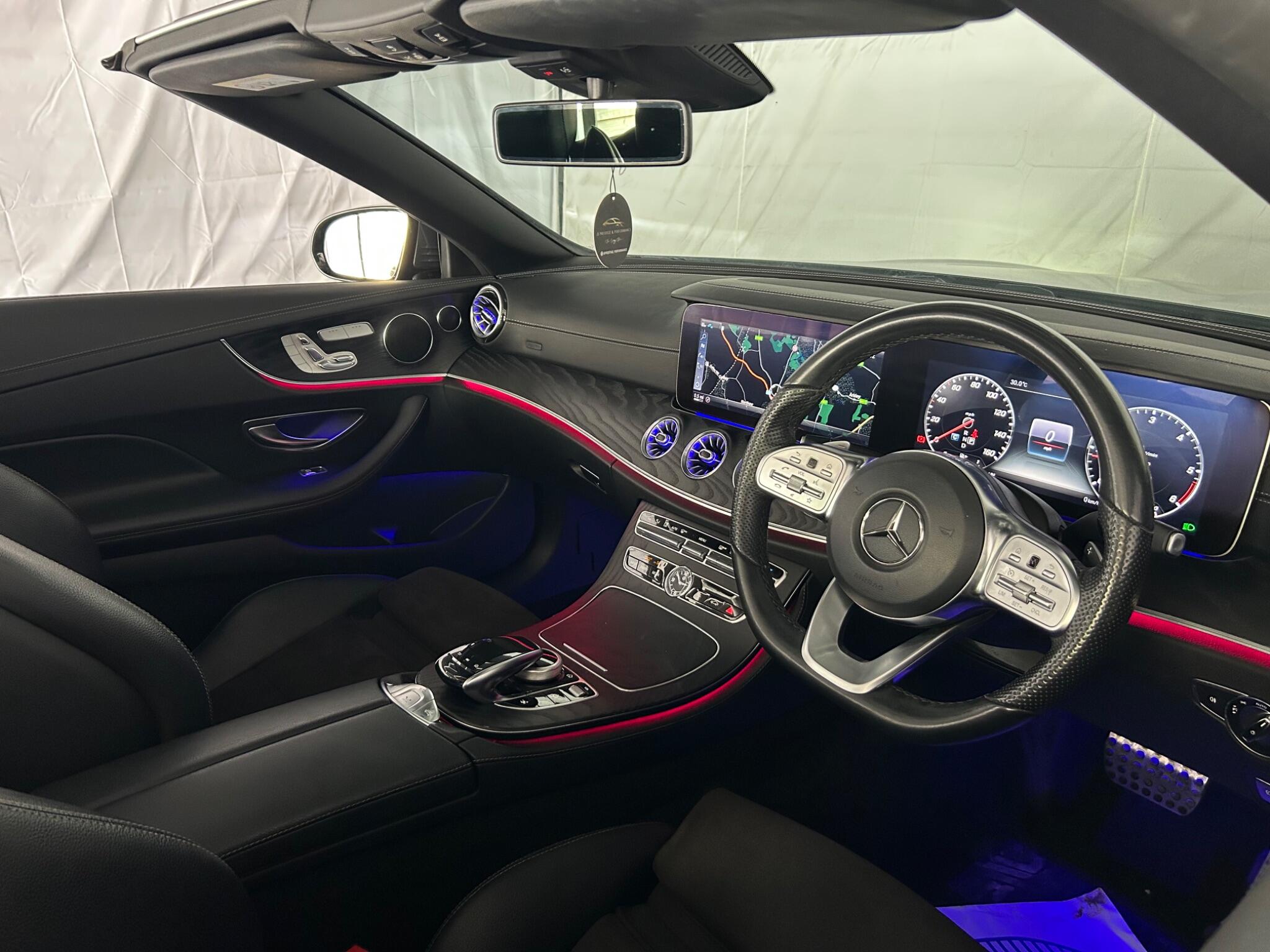 Mercedes-Benz E Class view 24