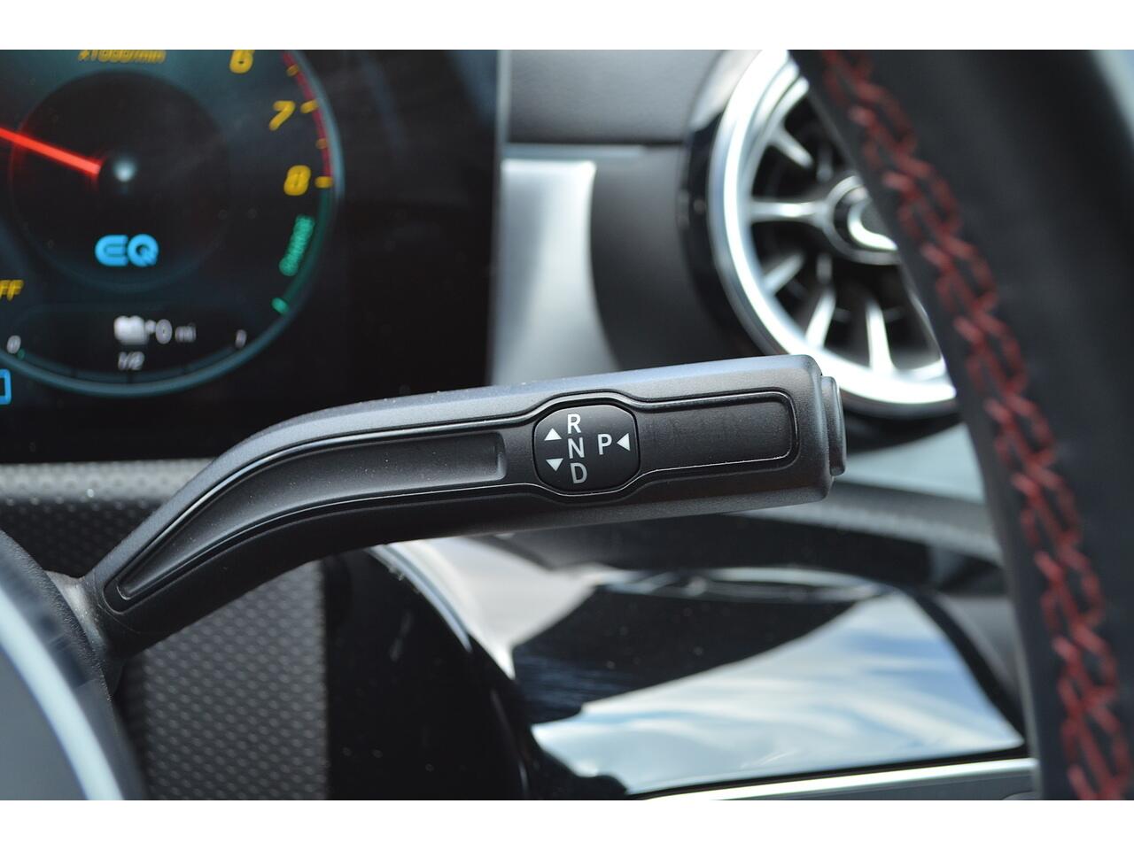 Mercedes-Benz Cla view 26