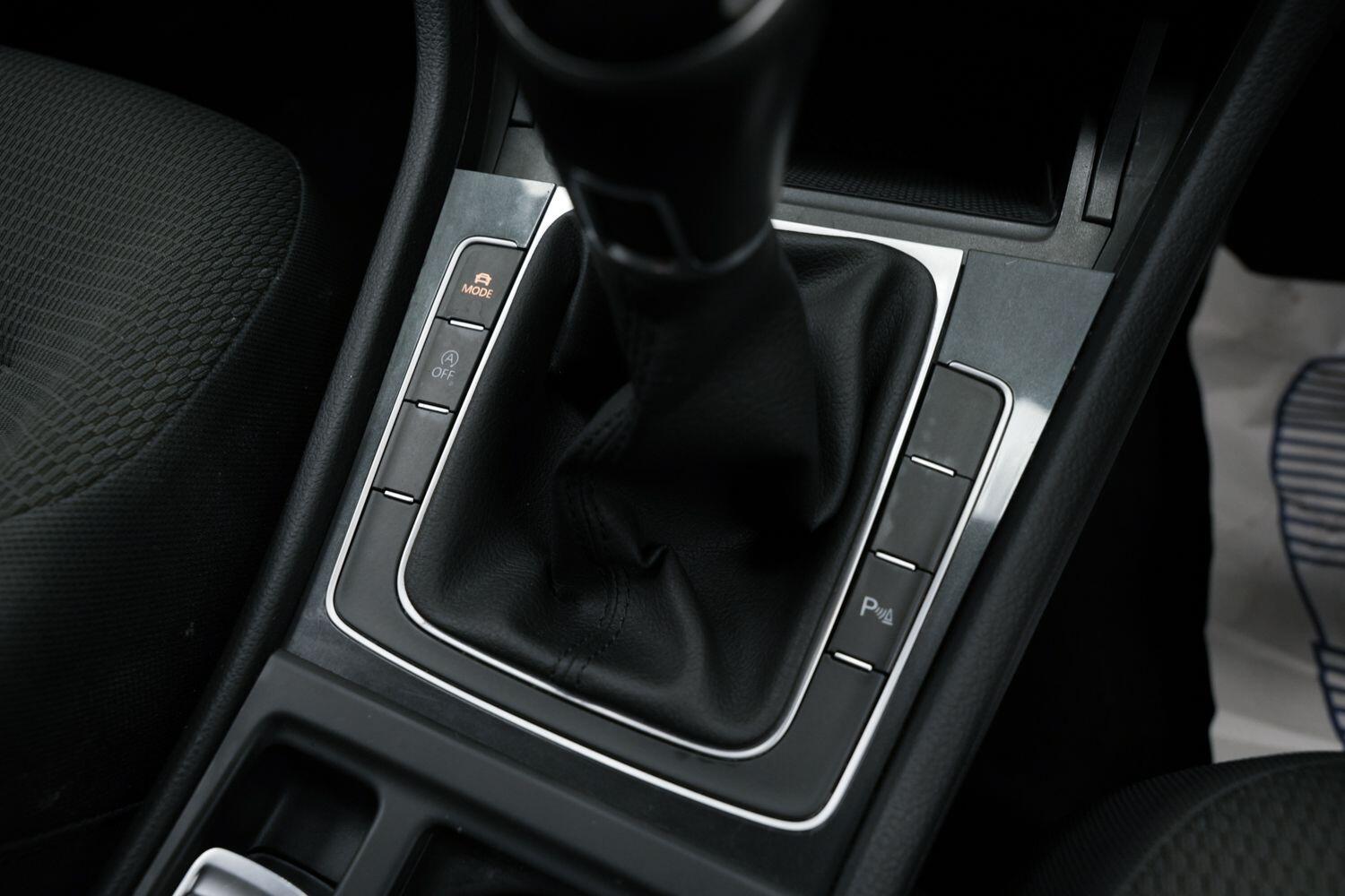 Volkswagen Golf view 7
