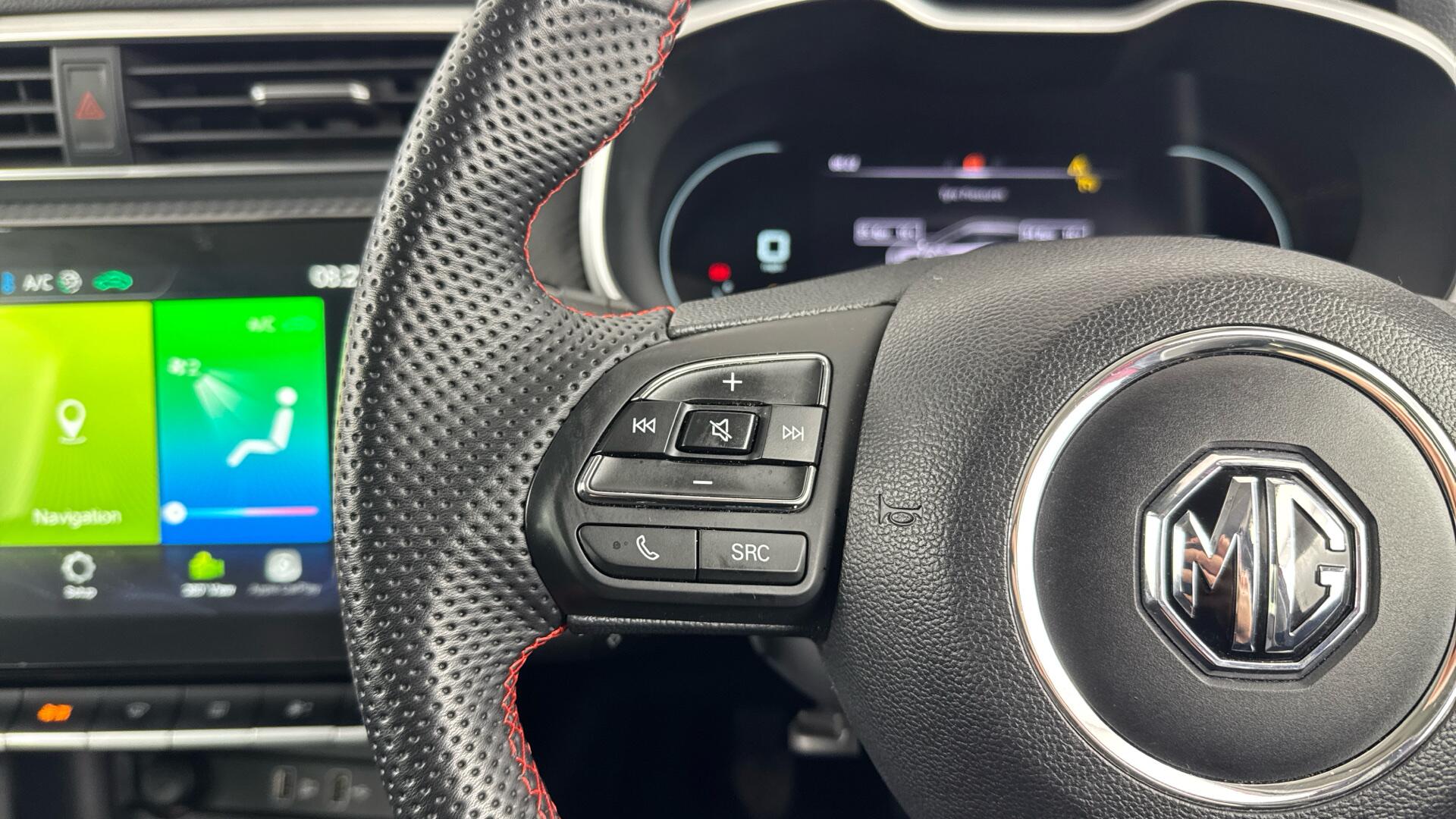 MG ZS view 31