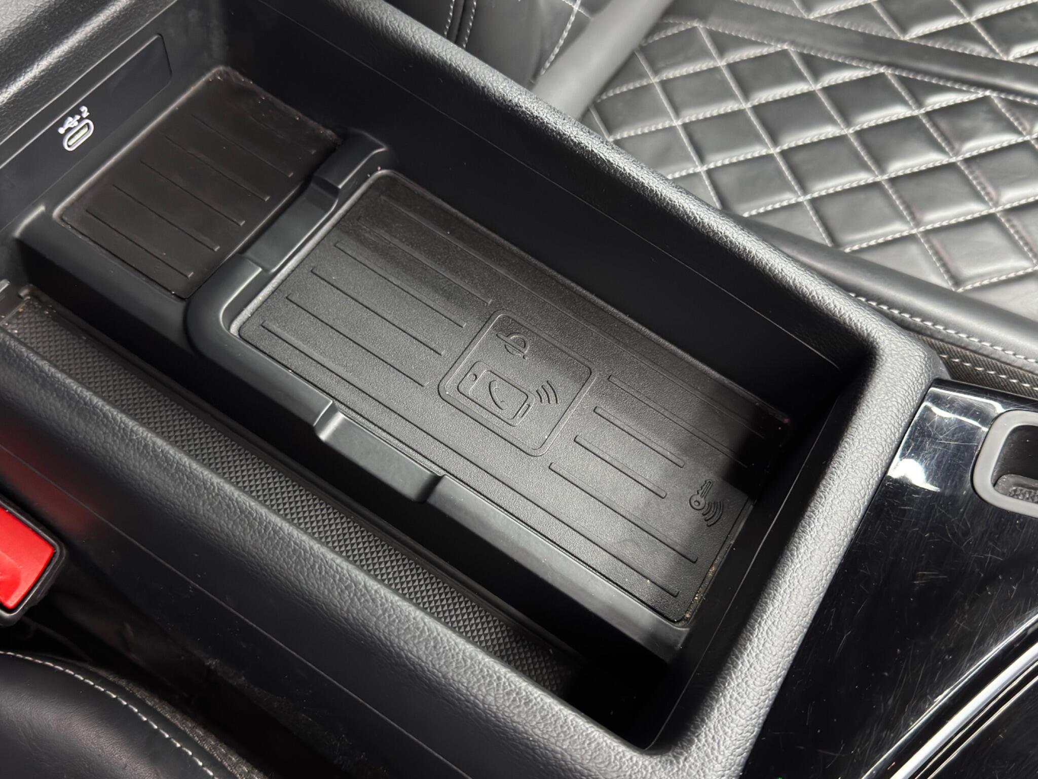 Audi S4 view 25