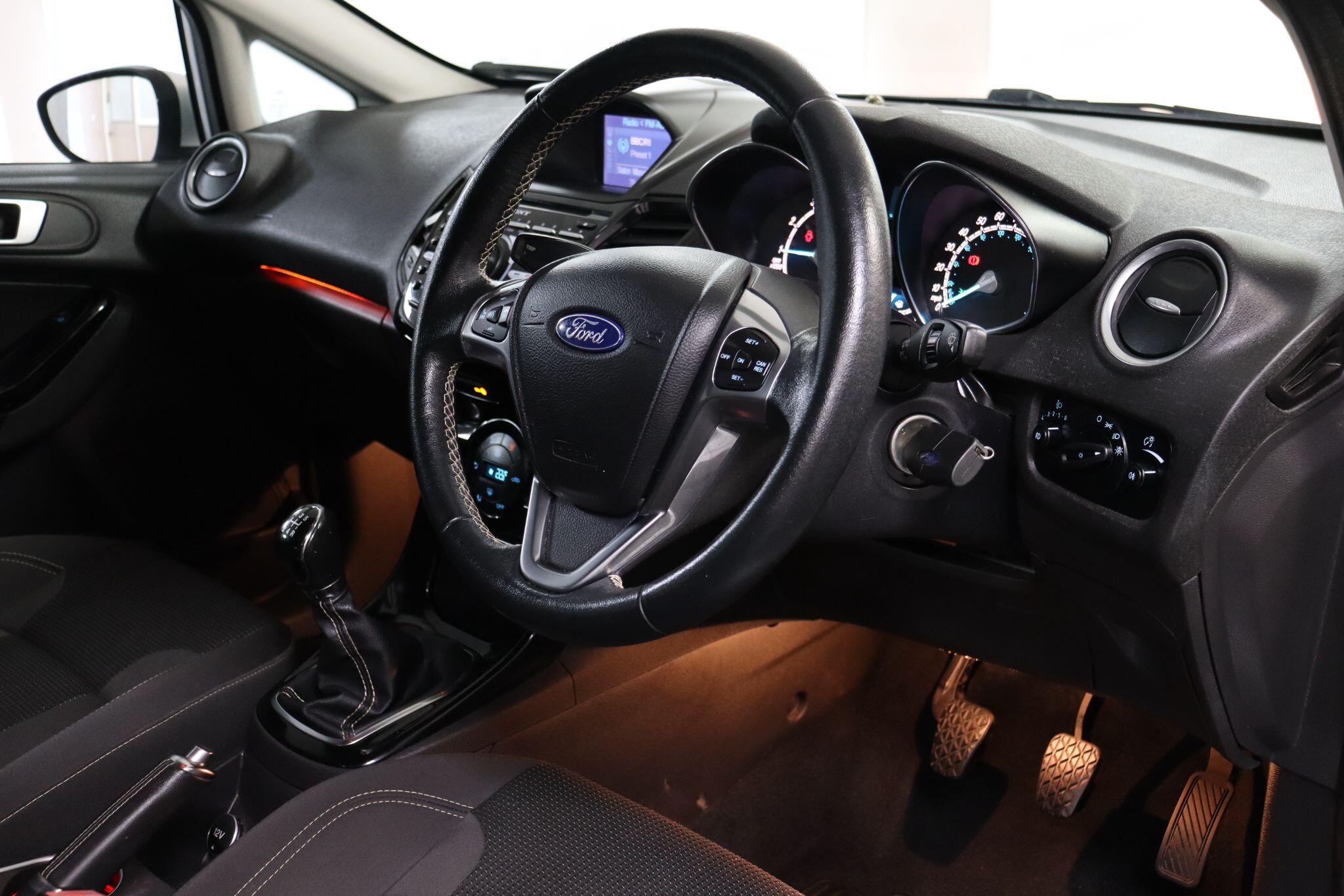 Ford Fiesta view 5