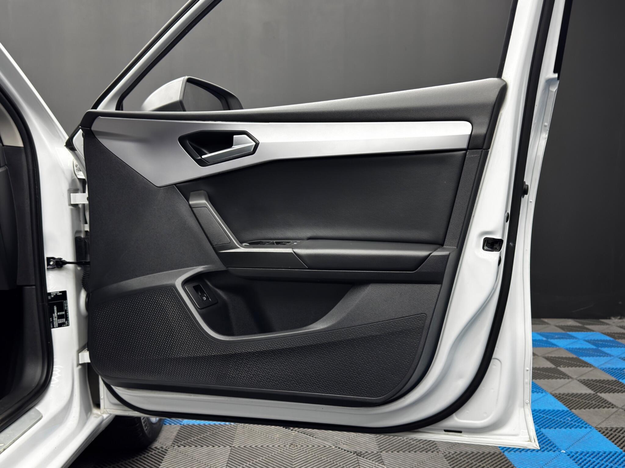 Seat Leon view 38