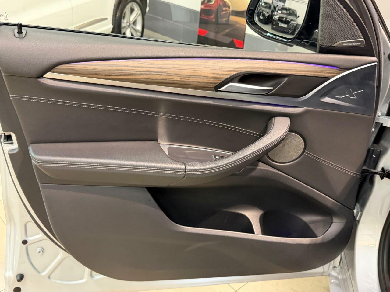 BMW X3 view 42