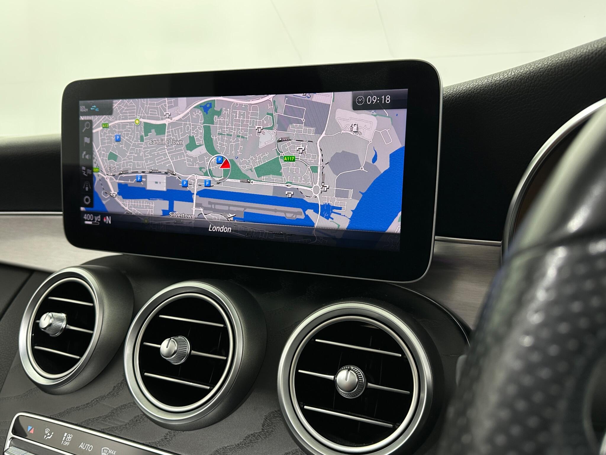 Mercedes-Benz C-Class view 24