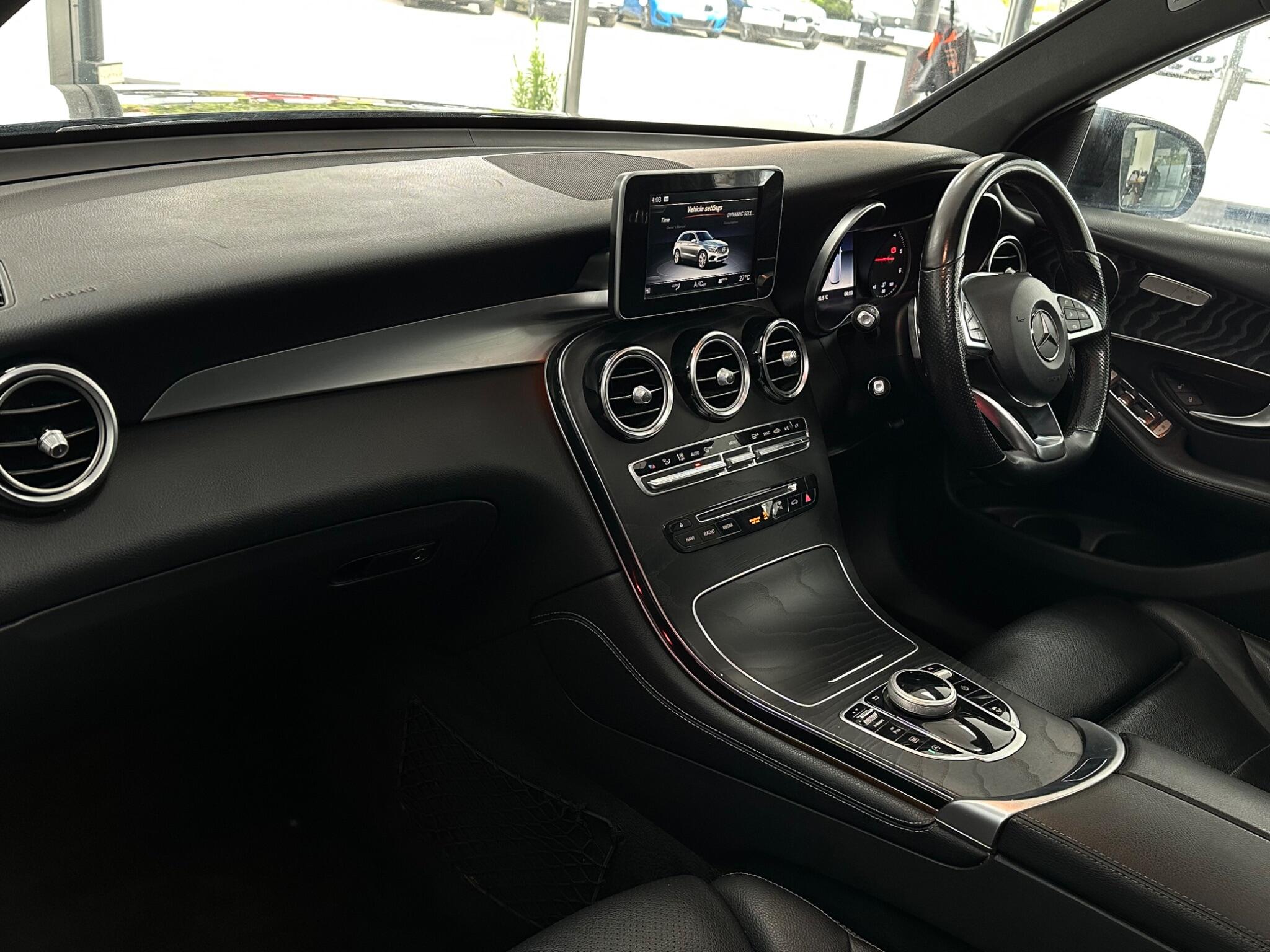 Mercedes-Benz GLC view 39
