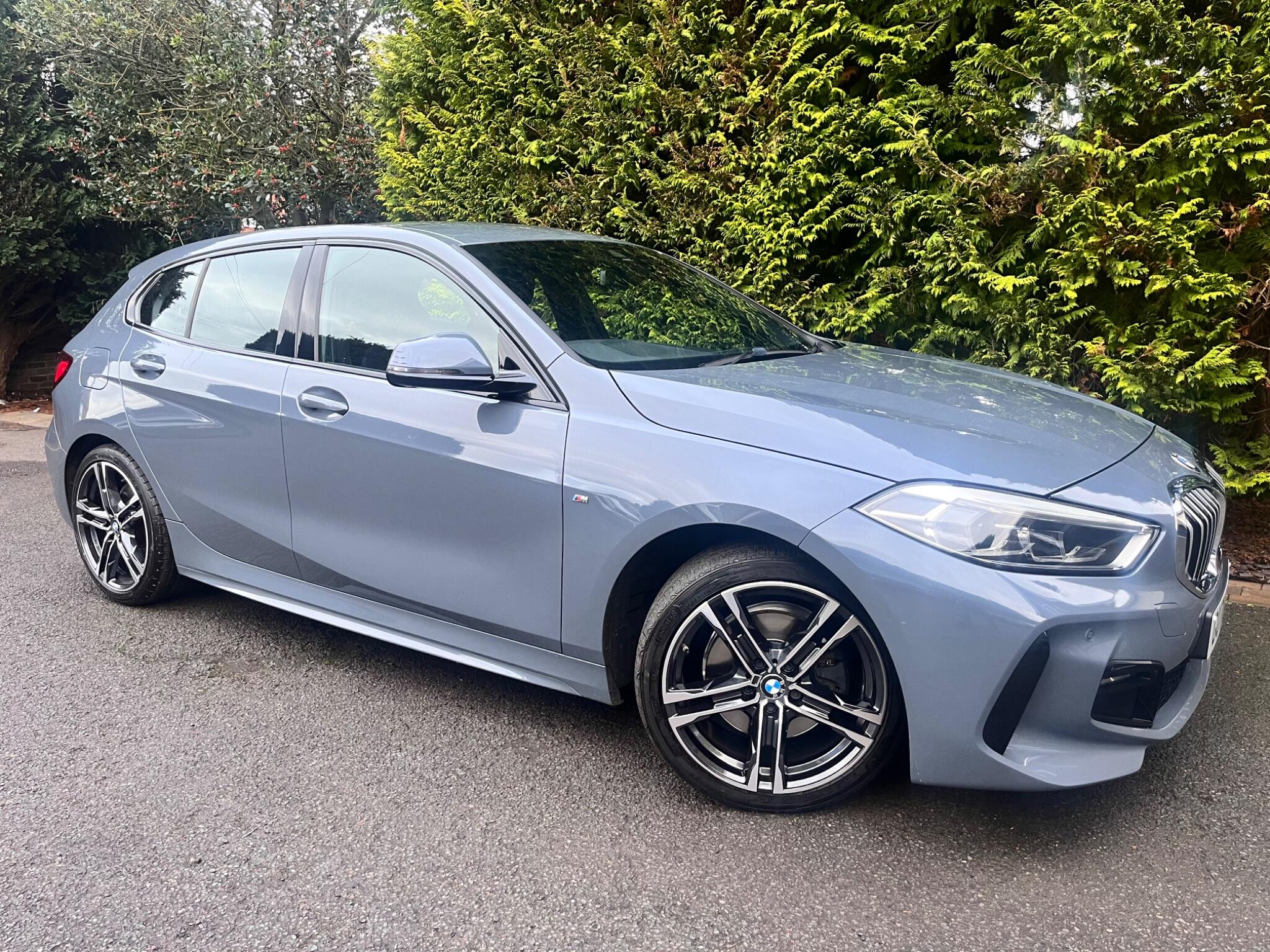 BMW 1 Series view 20