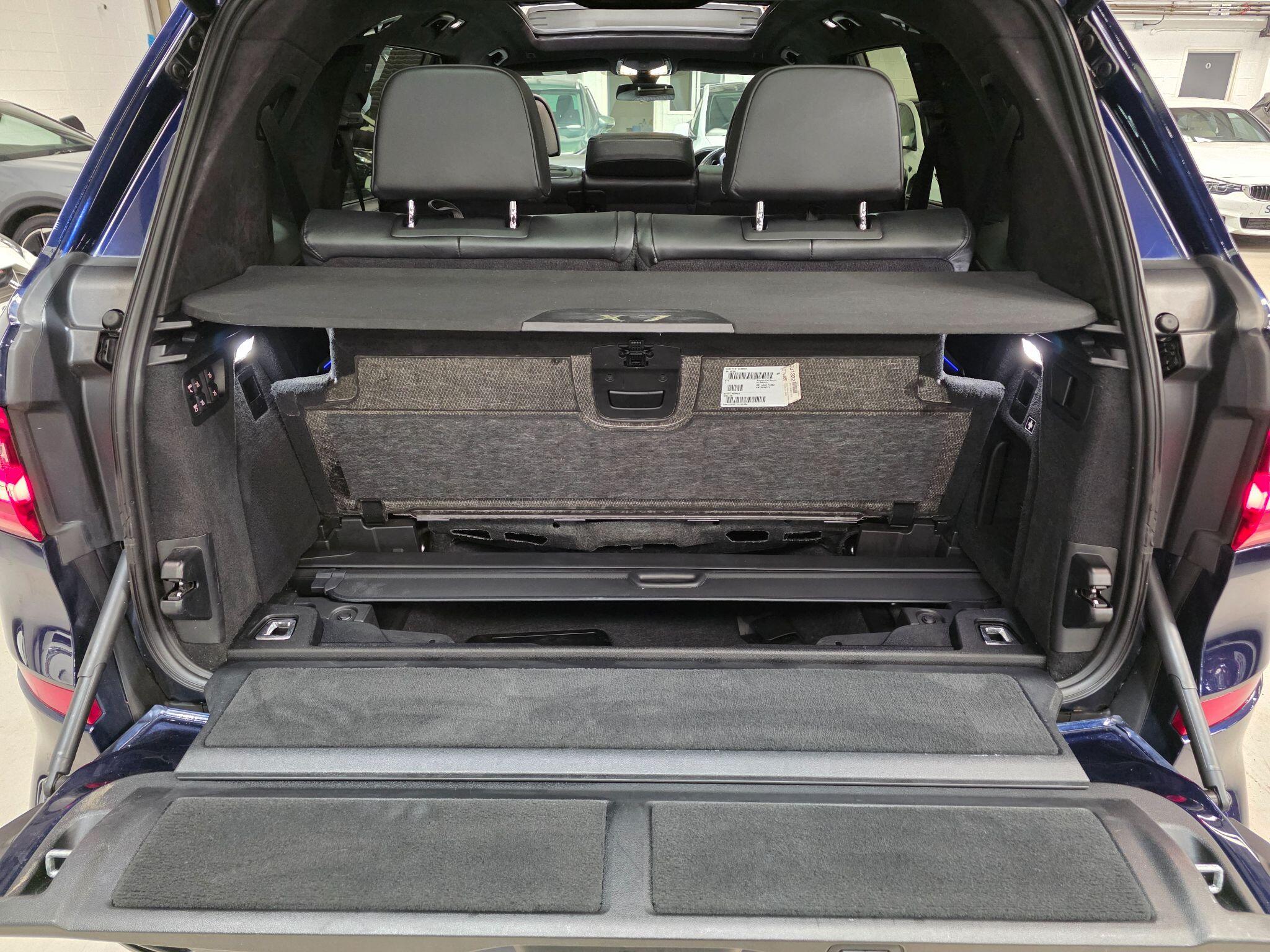 BMW X7 view 87