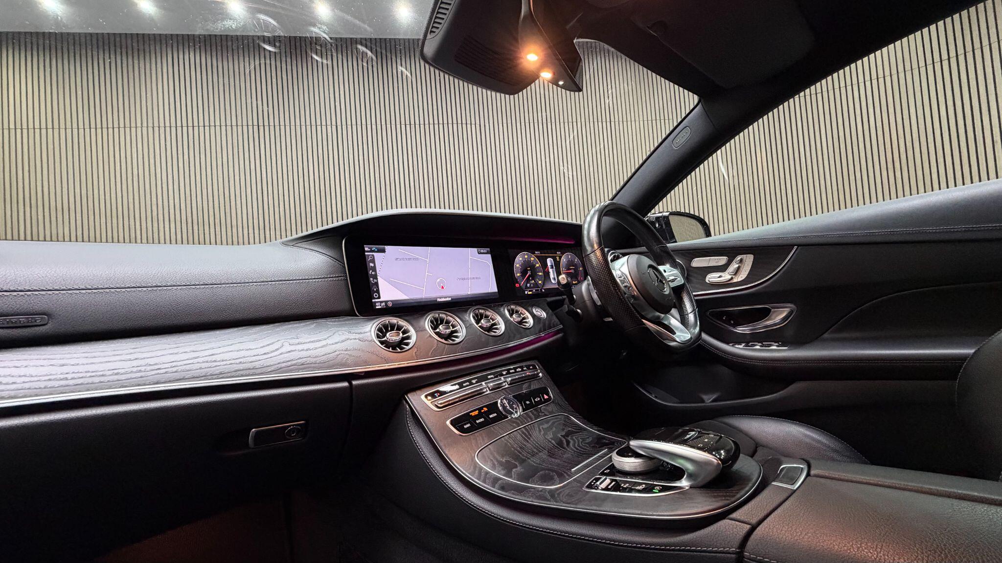 Mercedes-Benz E-Class view 10