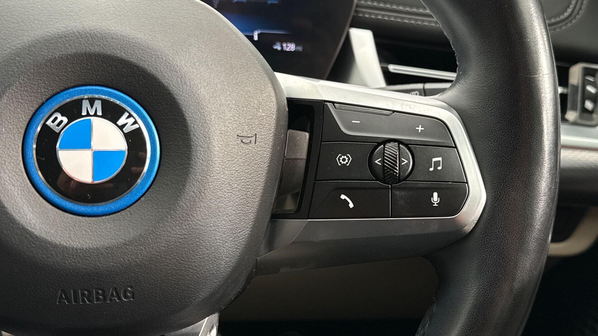 BMW iX1 view 19