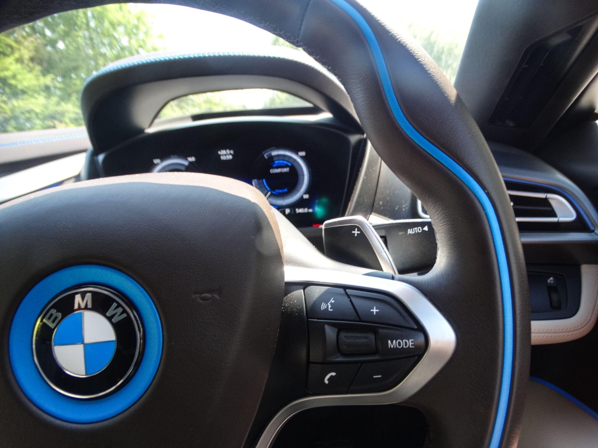 BMW I8 view 33