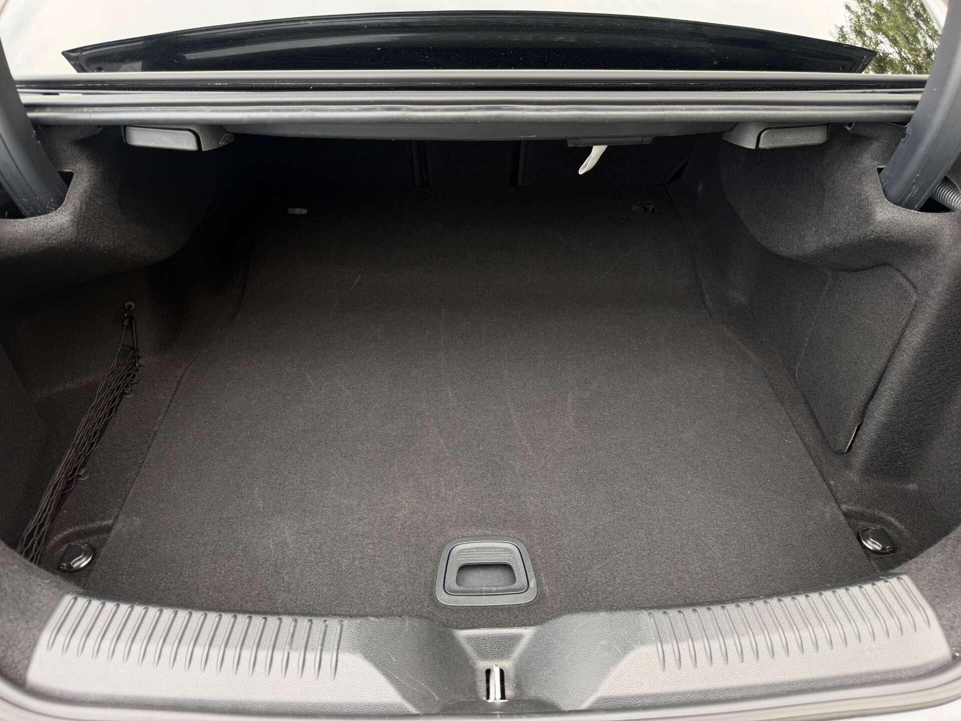 Mercedes-Benz CLS view 42