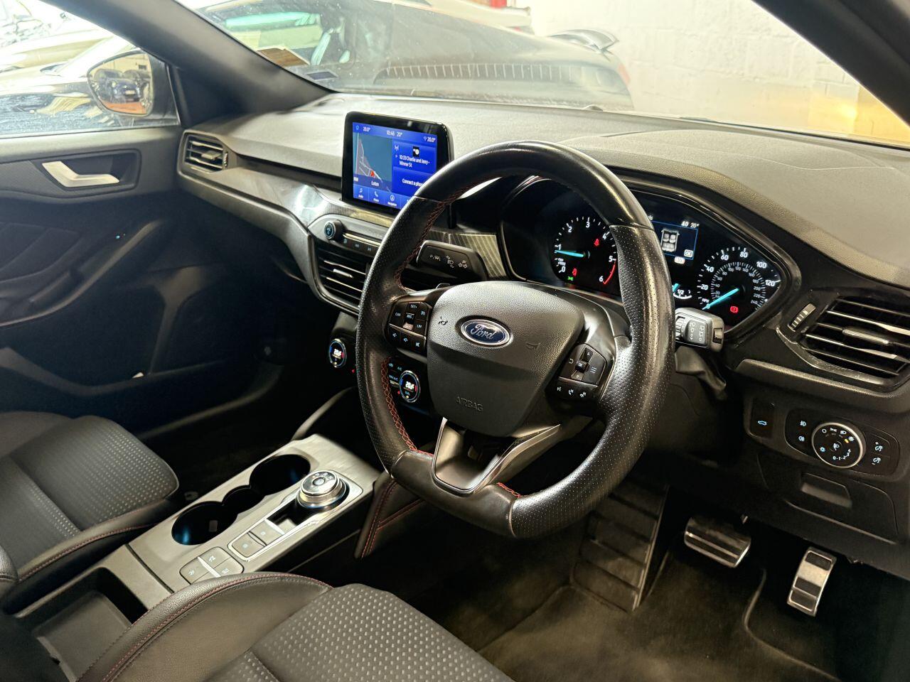 Ford Focus view 33