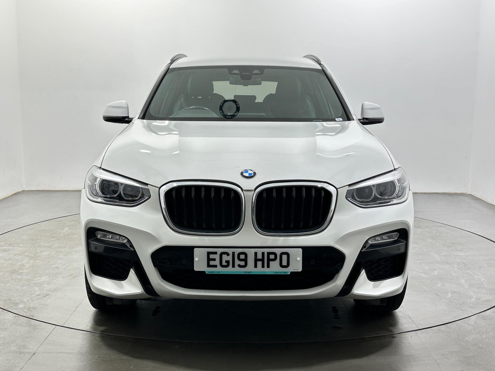 BMW X3 view 3