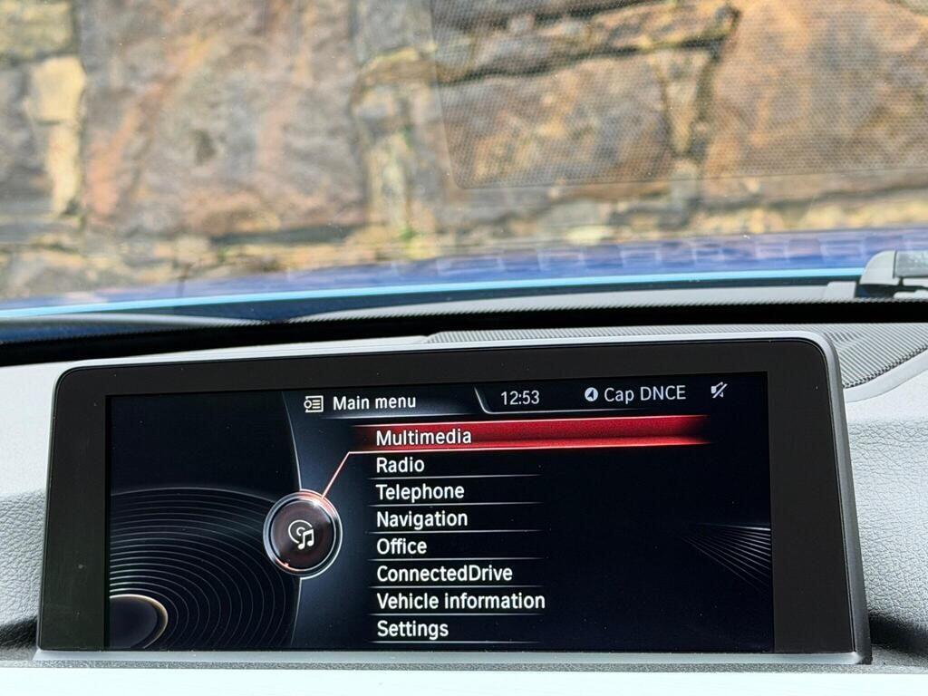 BMW 3 Series view 28