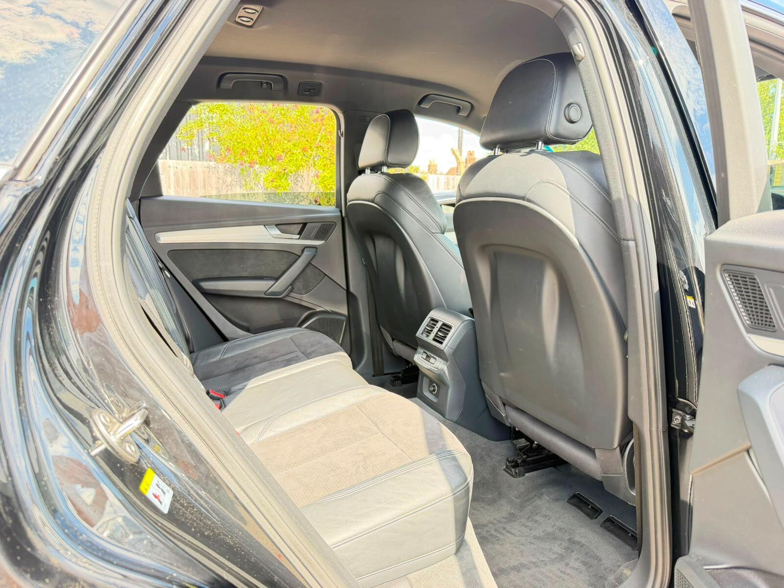 Audi Q5 view 16