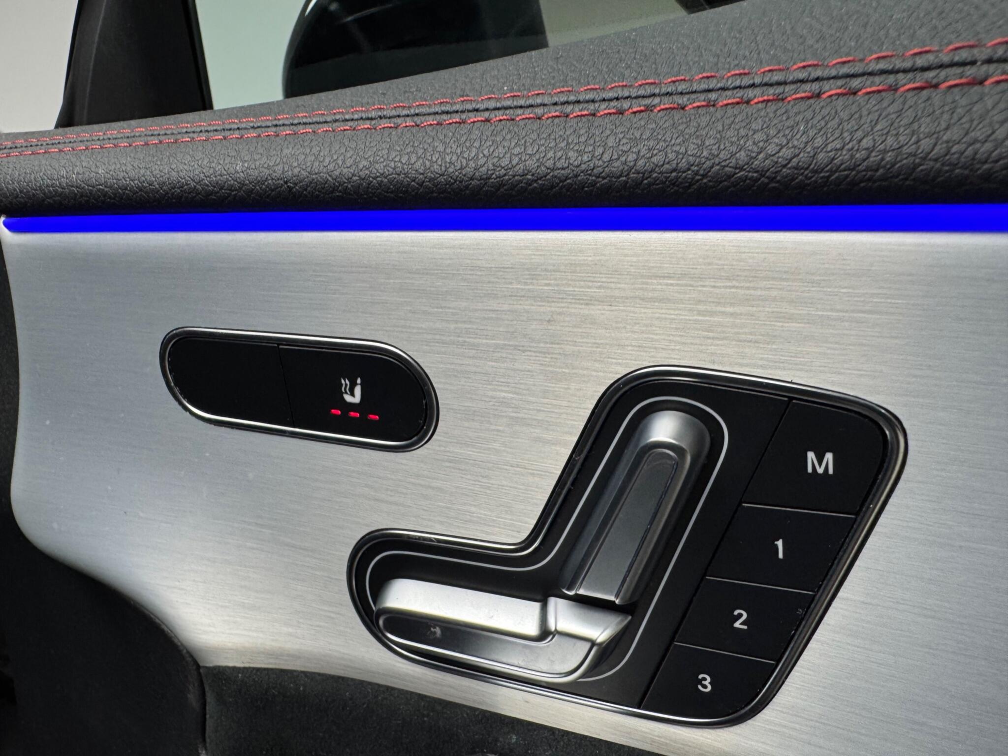 Mercedes-Benz Cla view 10