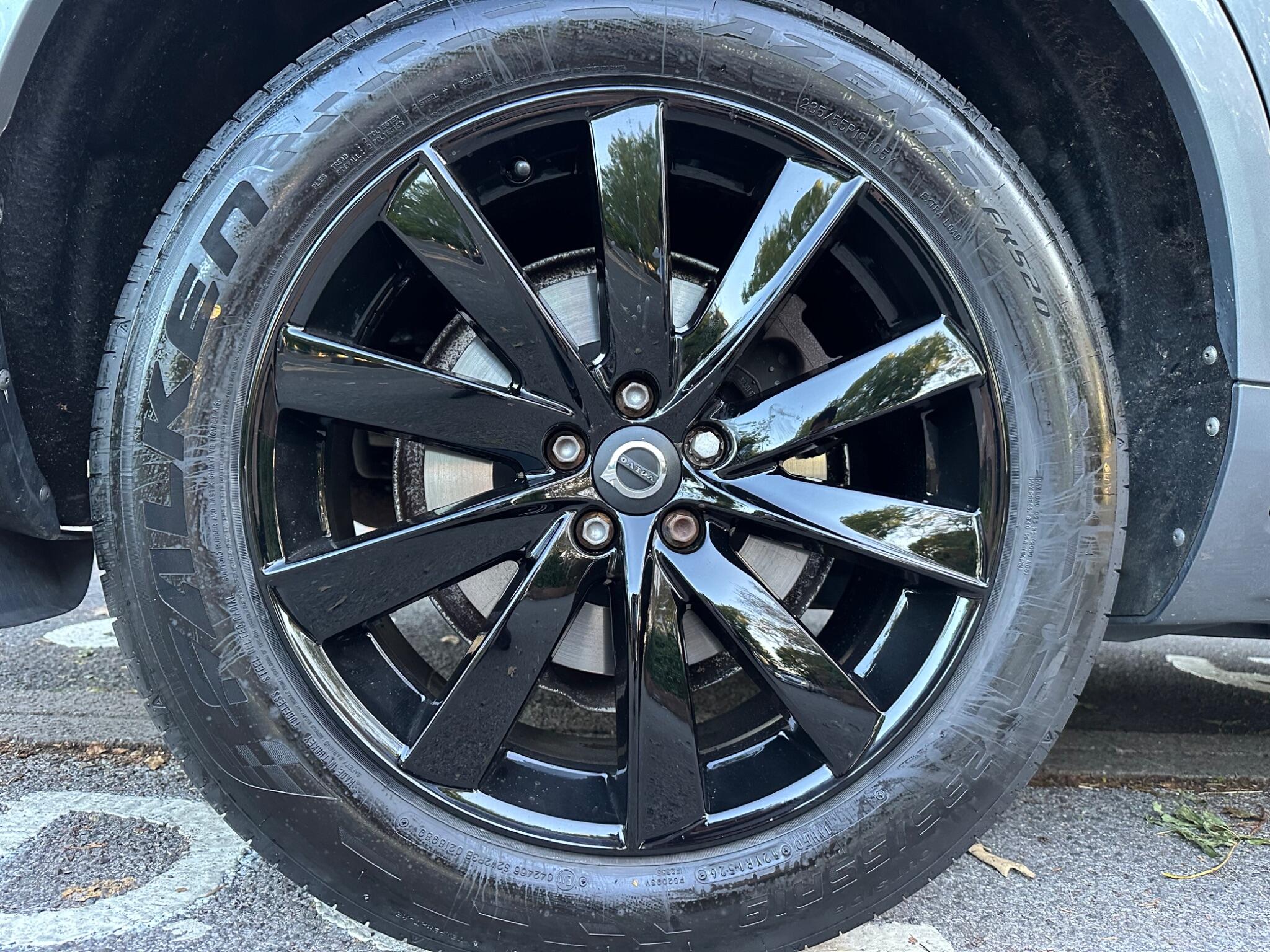 Volvo XC90 view 22