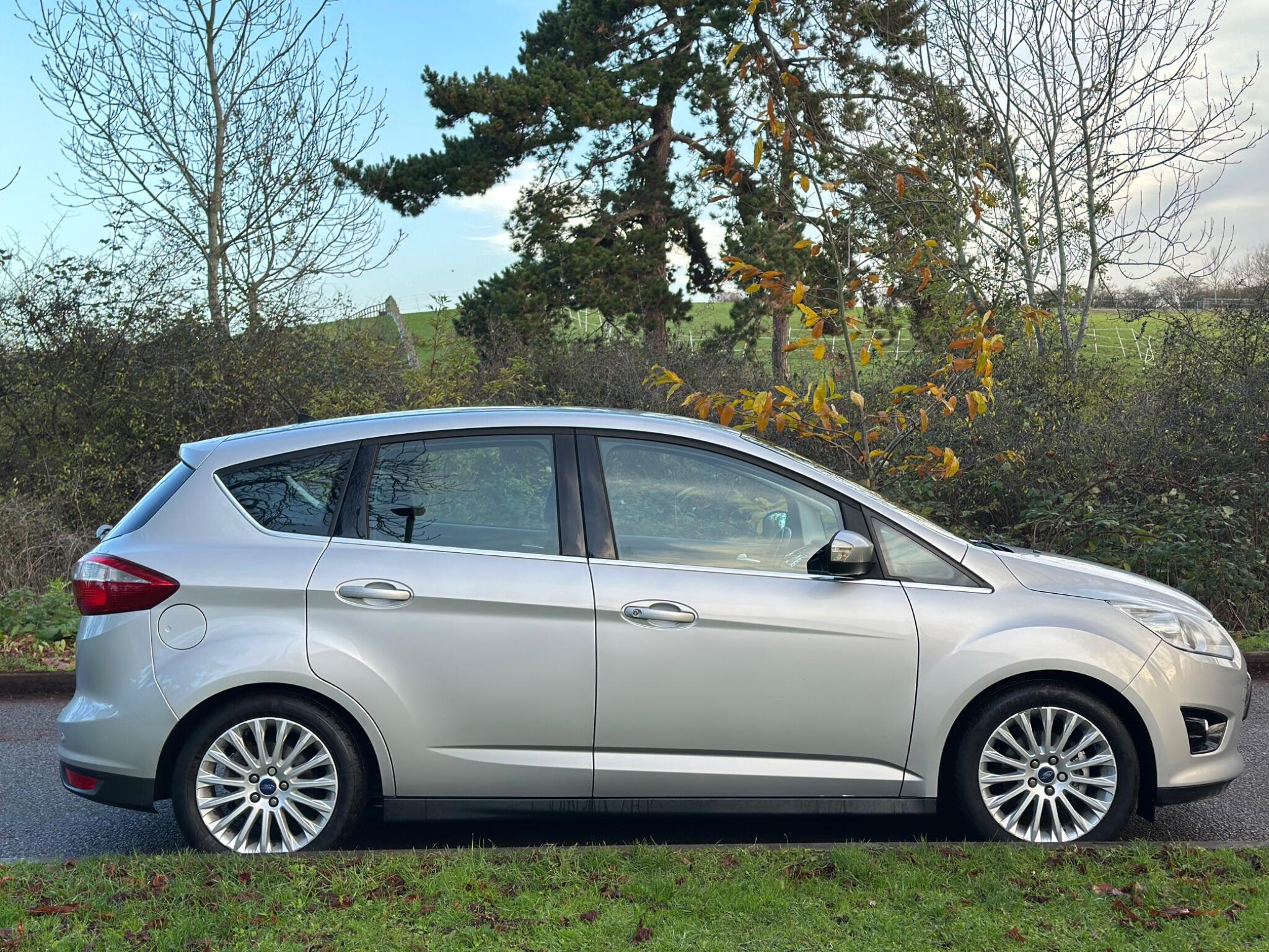 2013 Ford C-Max 1.6 TDCi Titanium Euro 5 5dr • 109,000 miles image 10