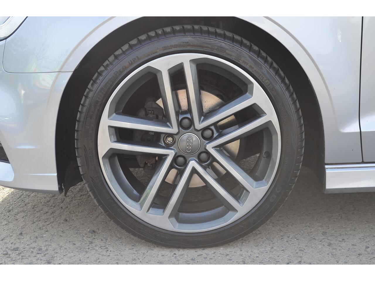 Audi A3 view 38