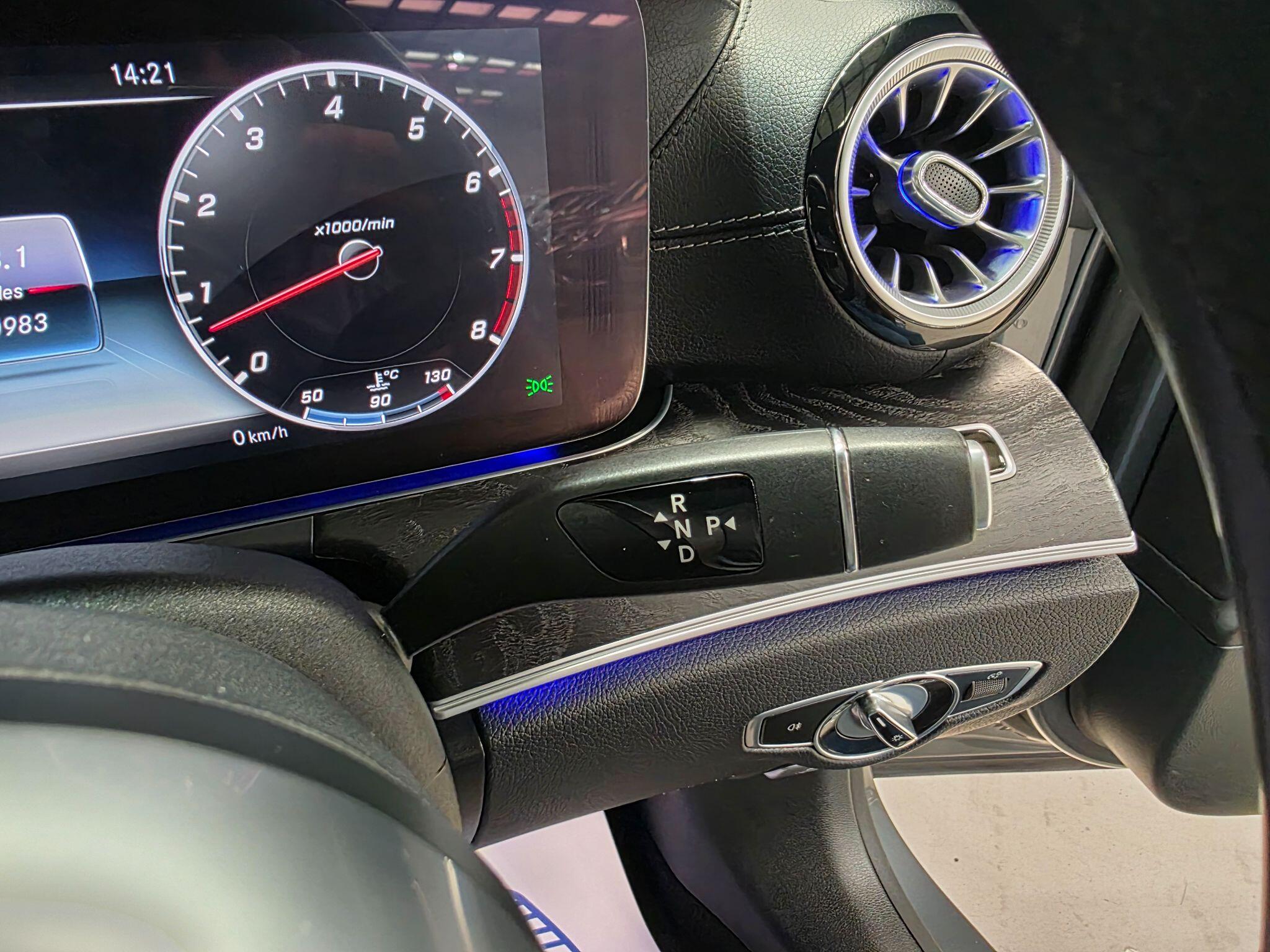 Mercedes-Benz E Class view 24