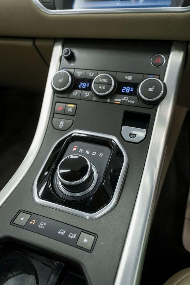 Land Rover Range Rover Evoque view 12