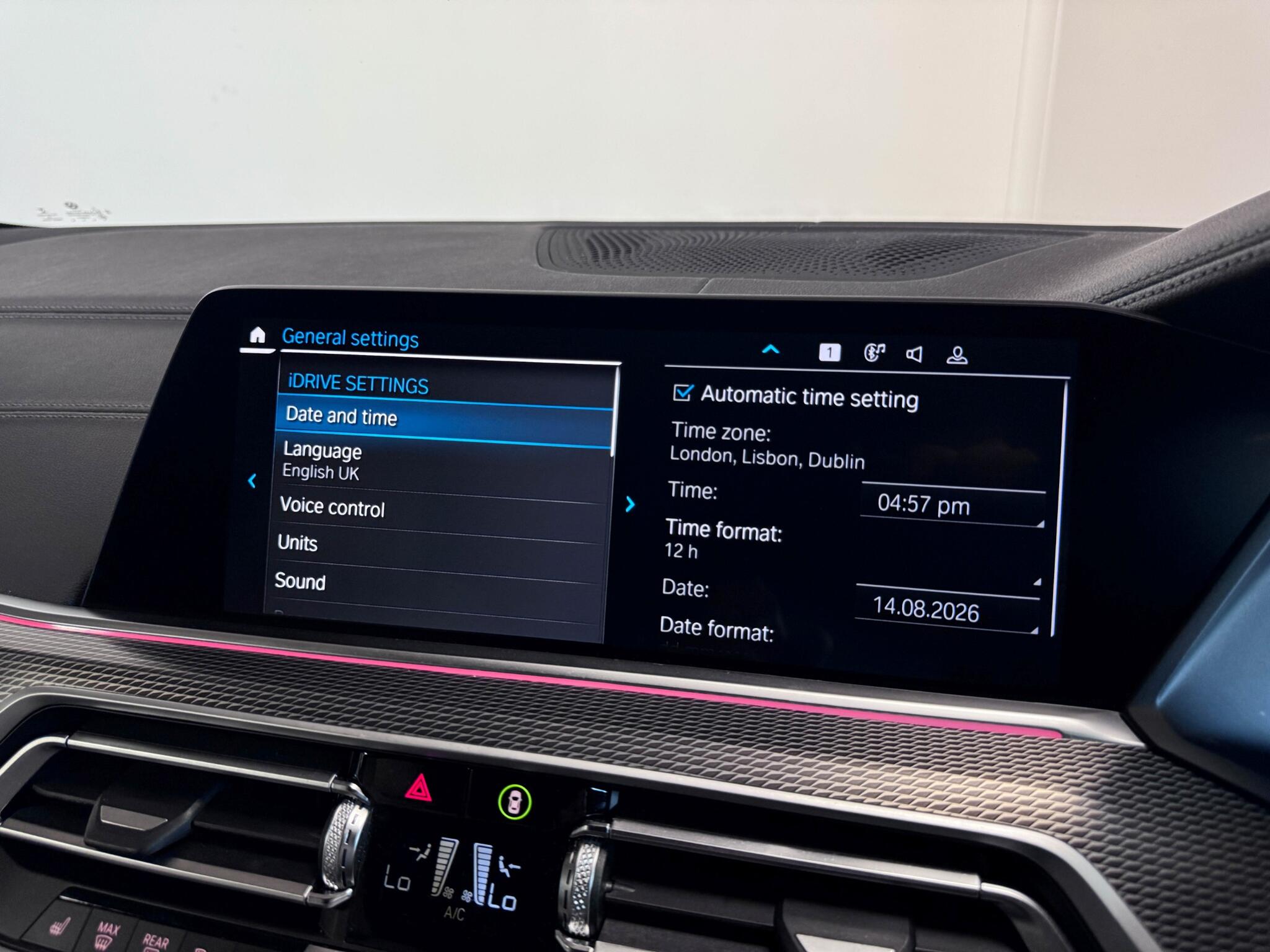 BMW X6 view 54