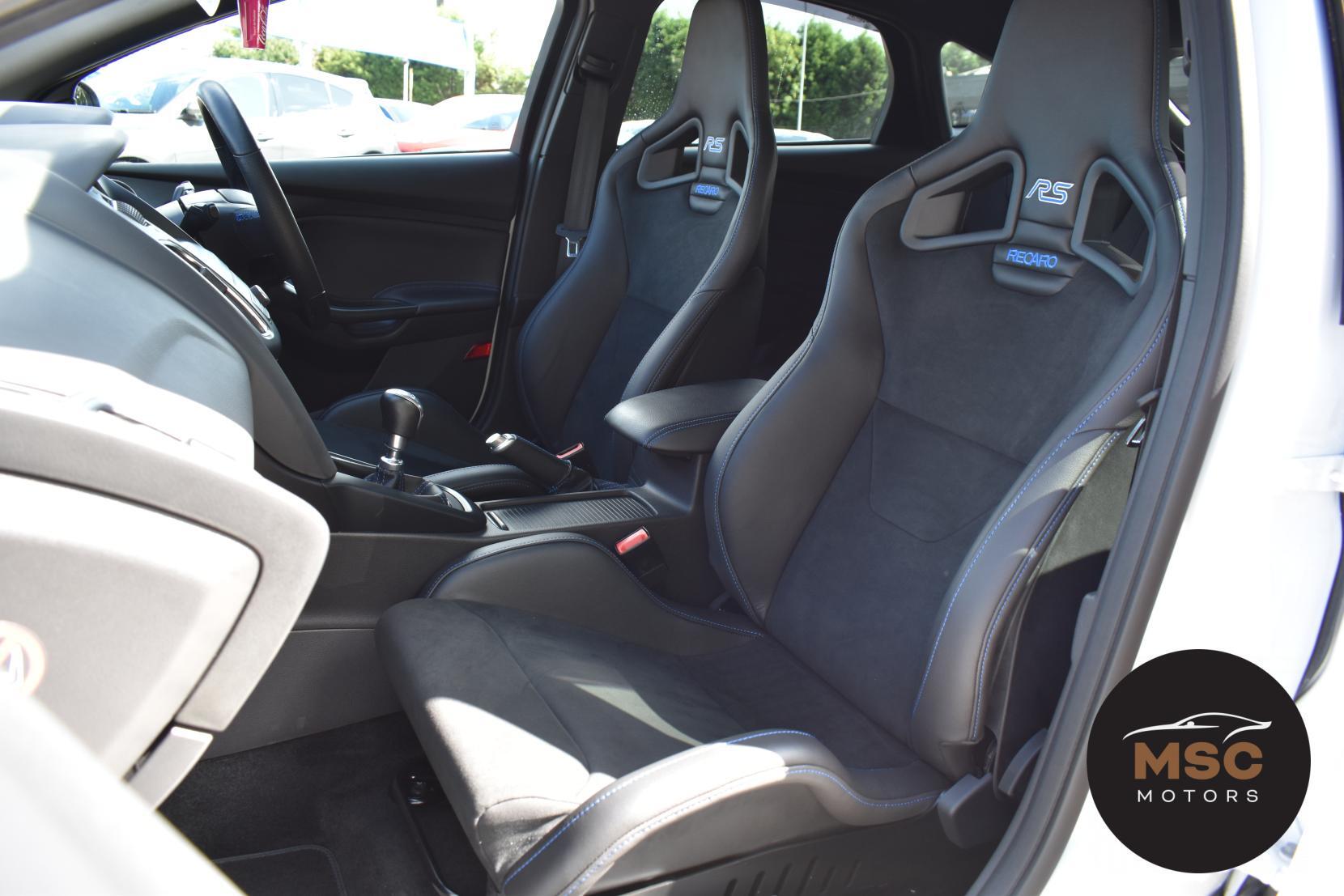 Ford Focus view 45