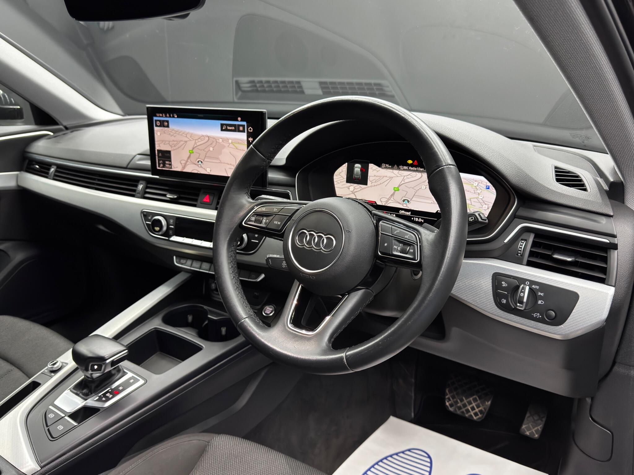 Audi A4 view 9