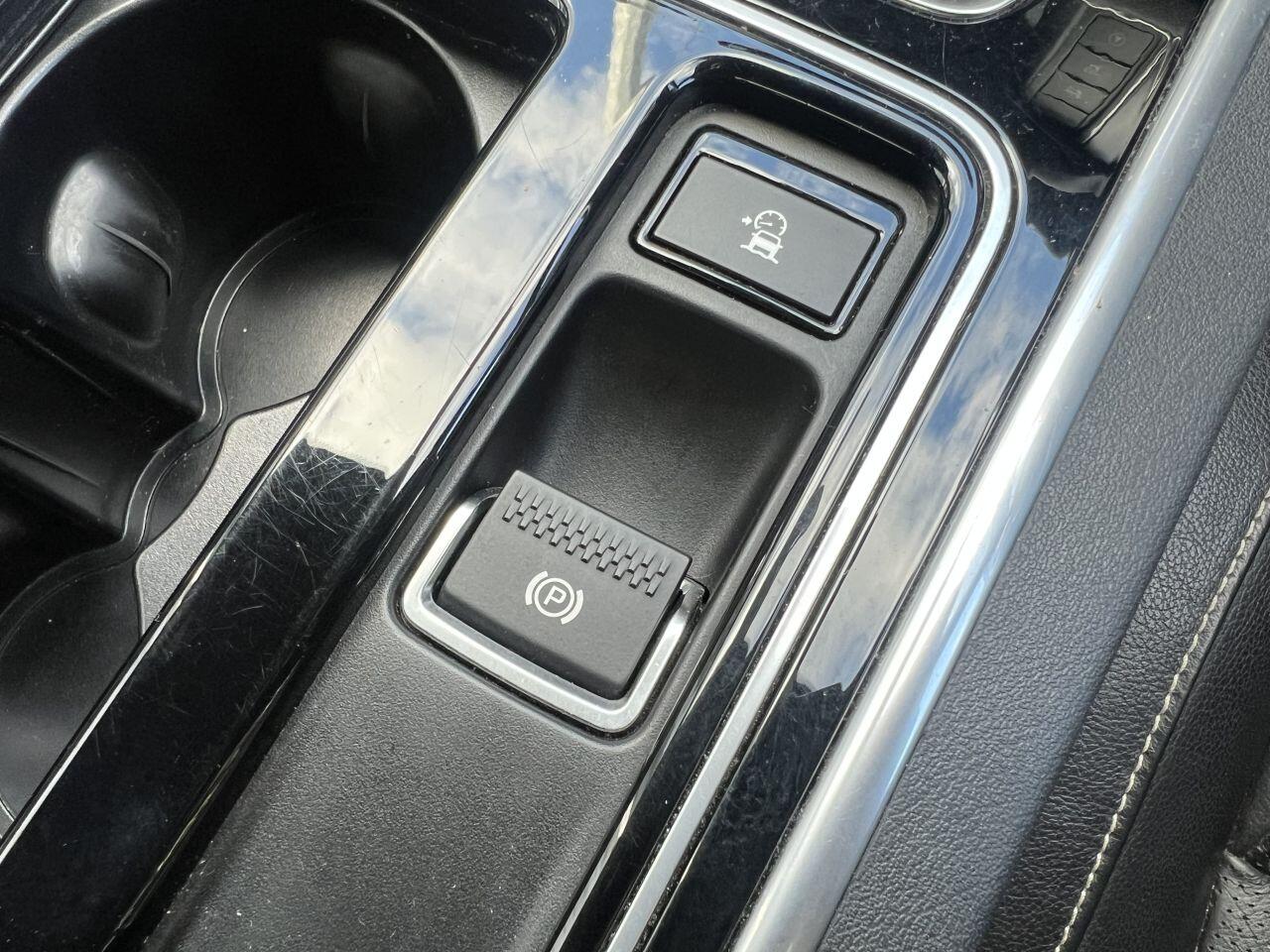 Jaguar XF view 33