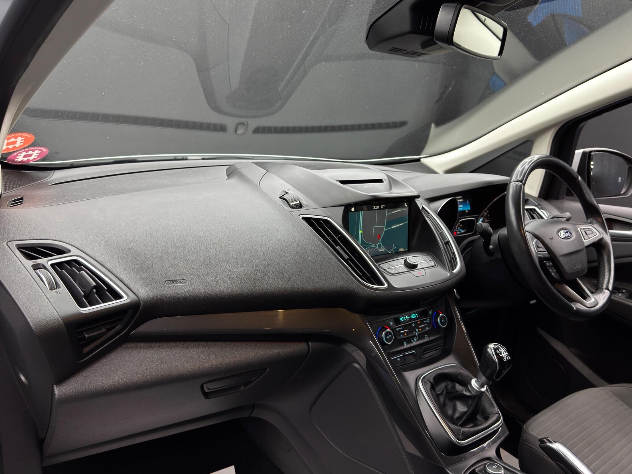Ford C-Max view 11