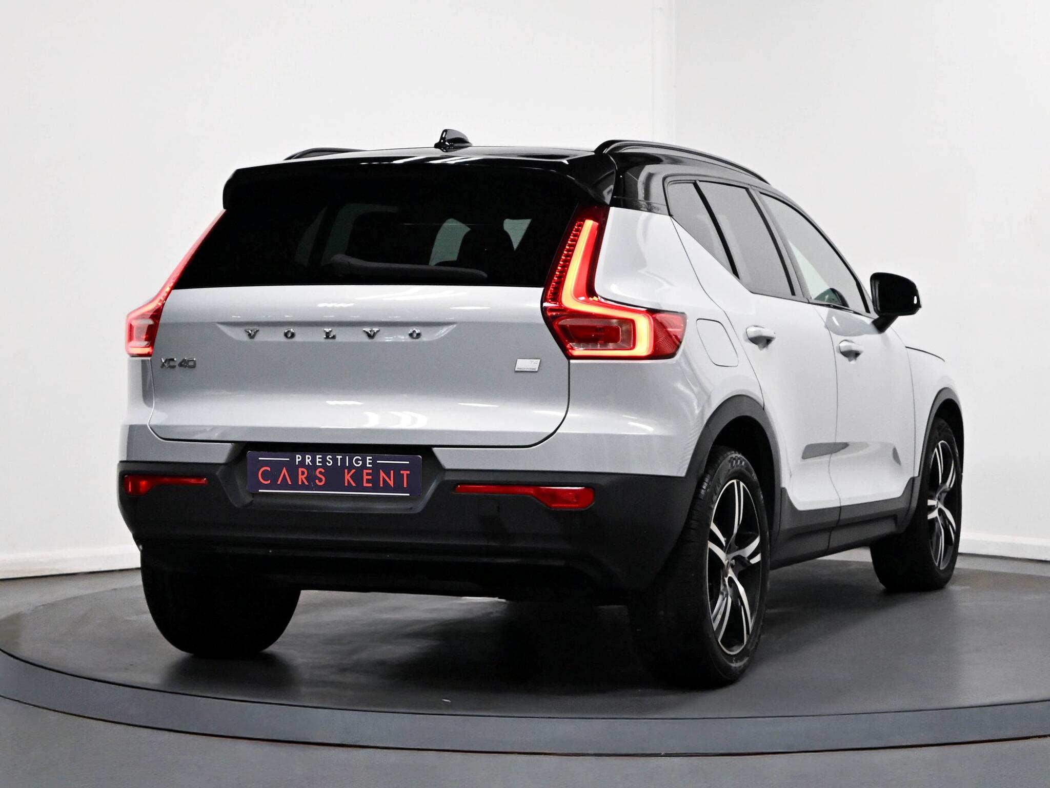 Volvo XC40 view 19