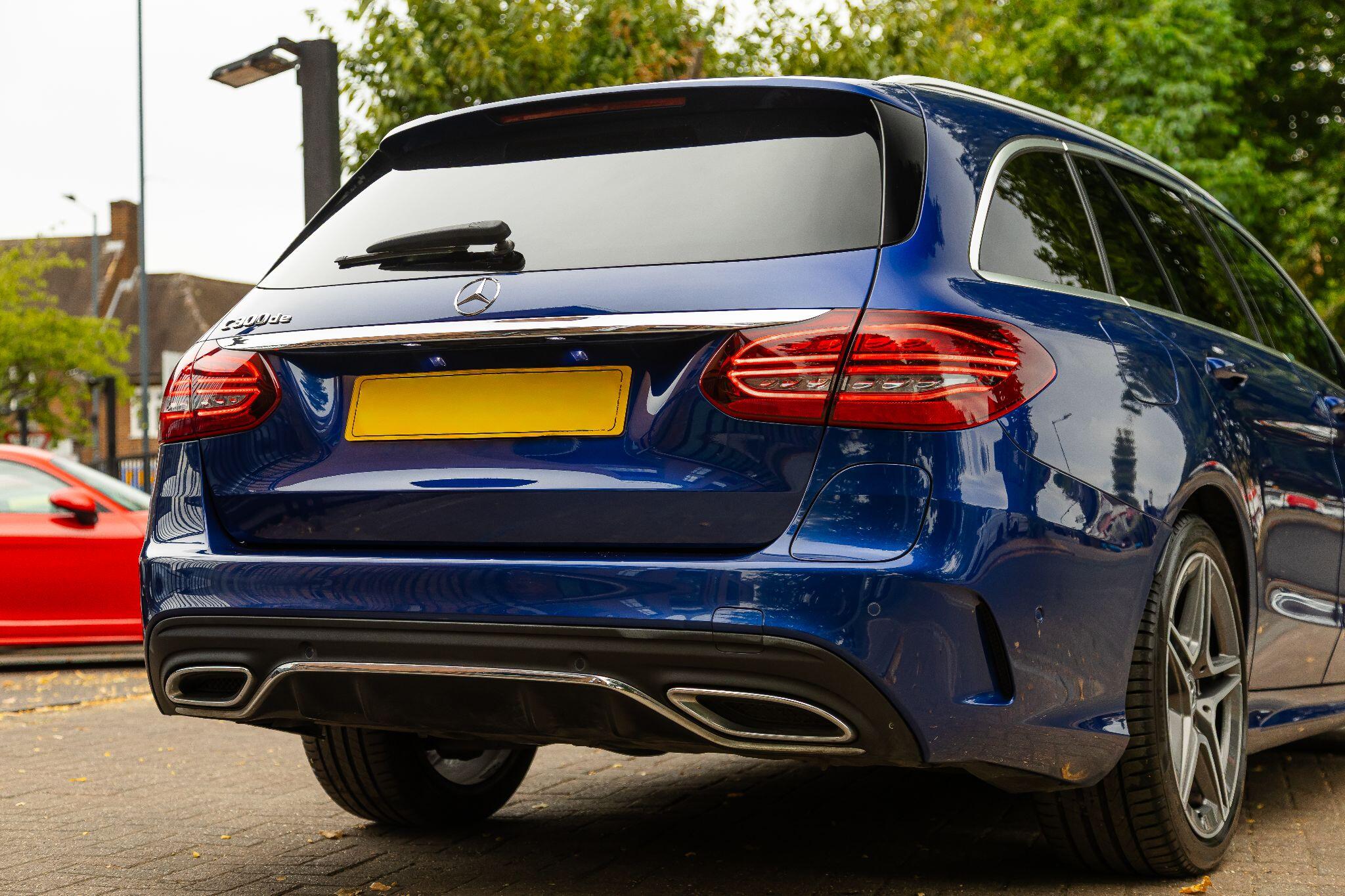Mercedes-Benz C-Class view 9