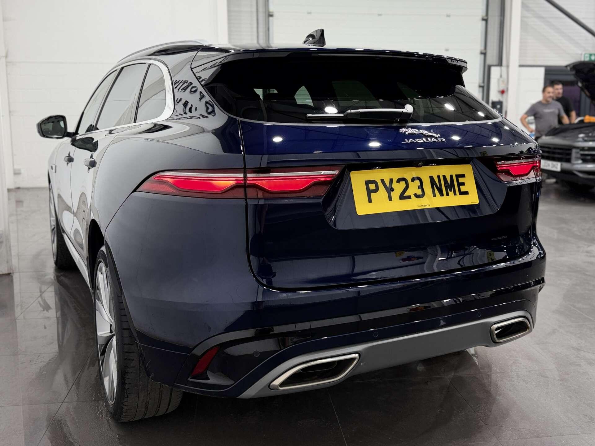 Jaguar F-Pace view 8