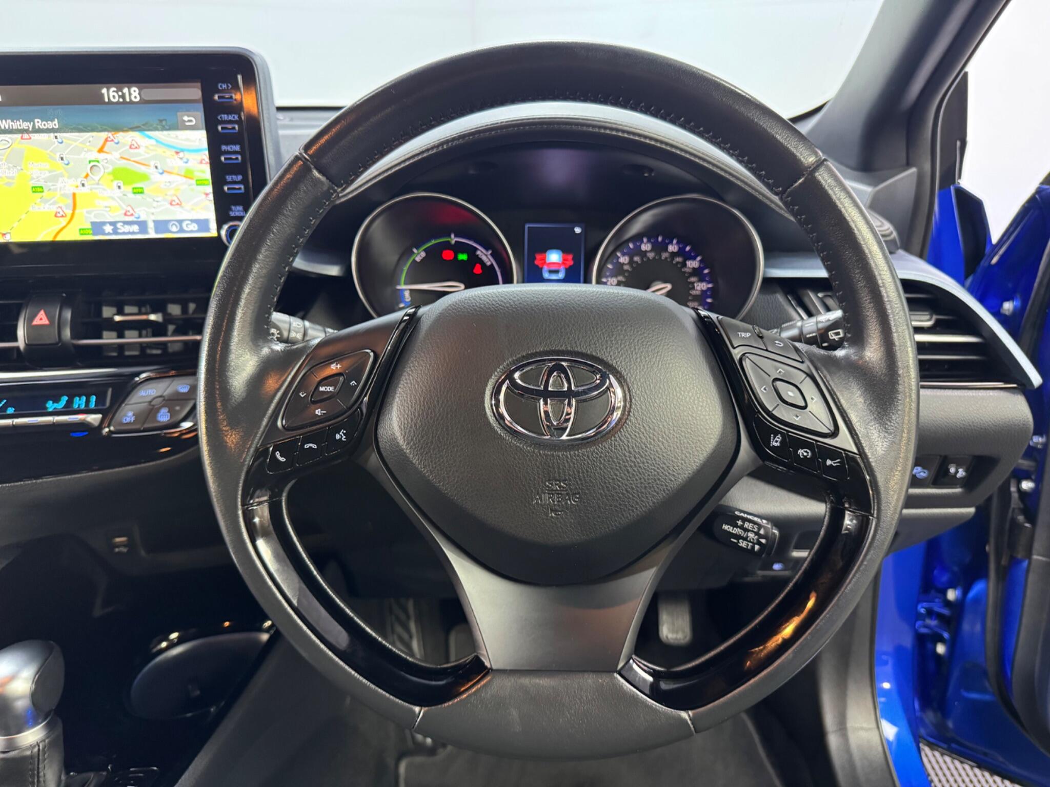 Toyota C-HR view 18