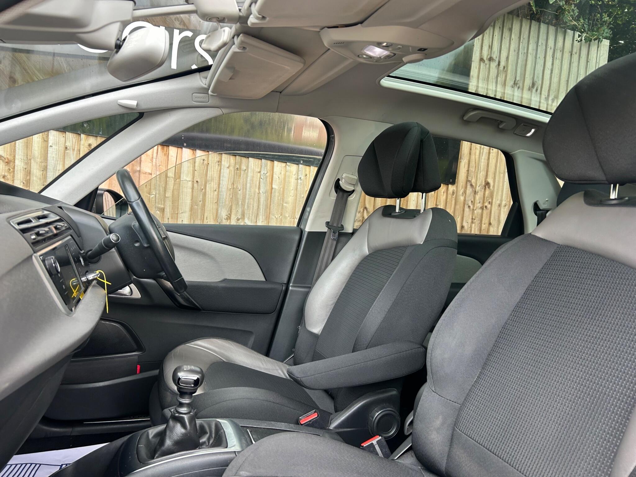 Citroen C4 Spacetourer view 30
