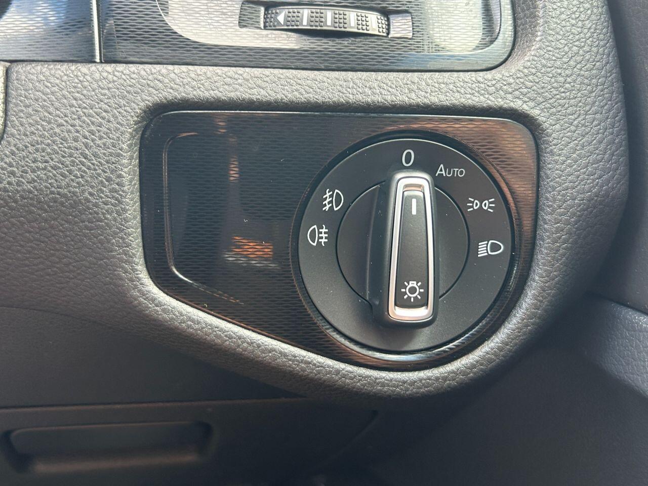 Volkswagen Golf view 32