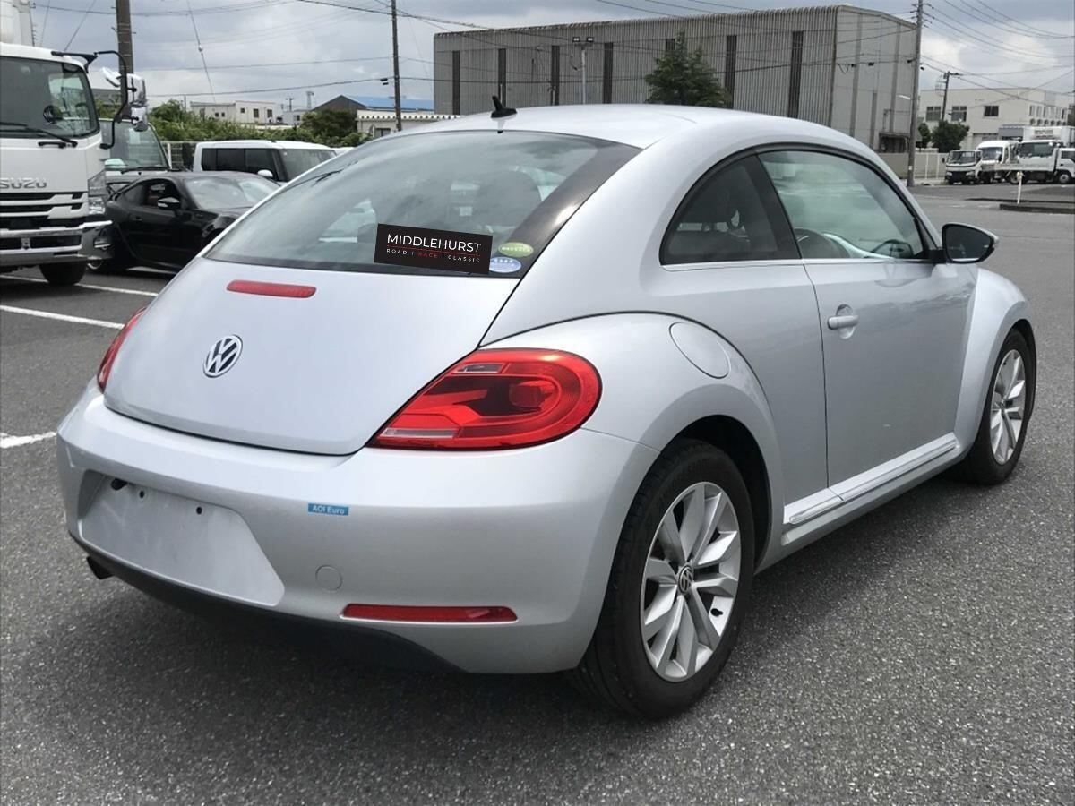 Volkswagen Beetle view 3