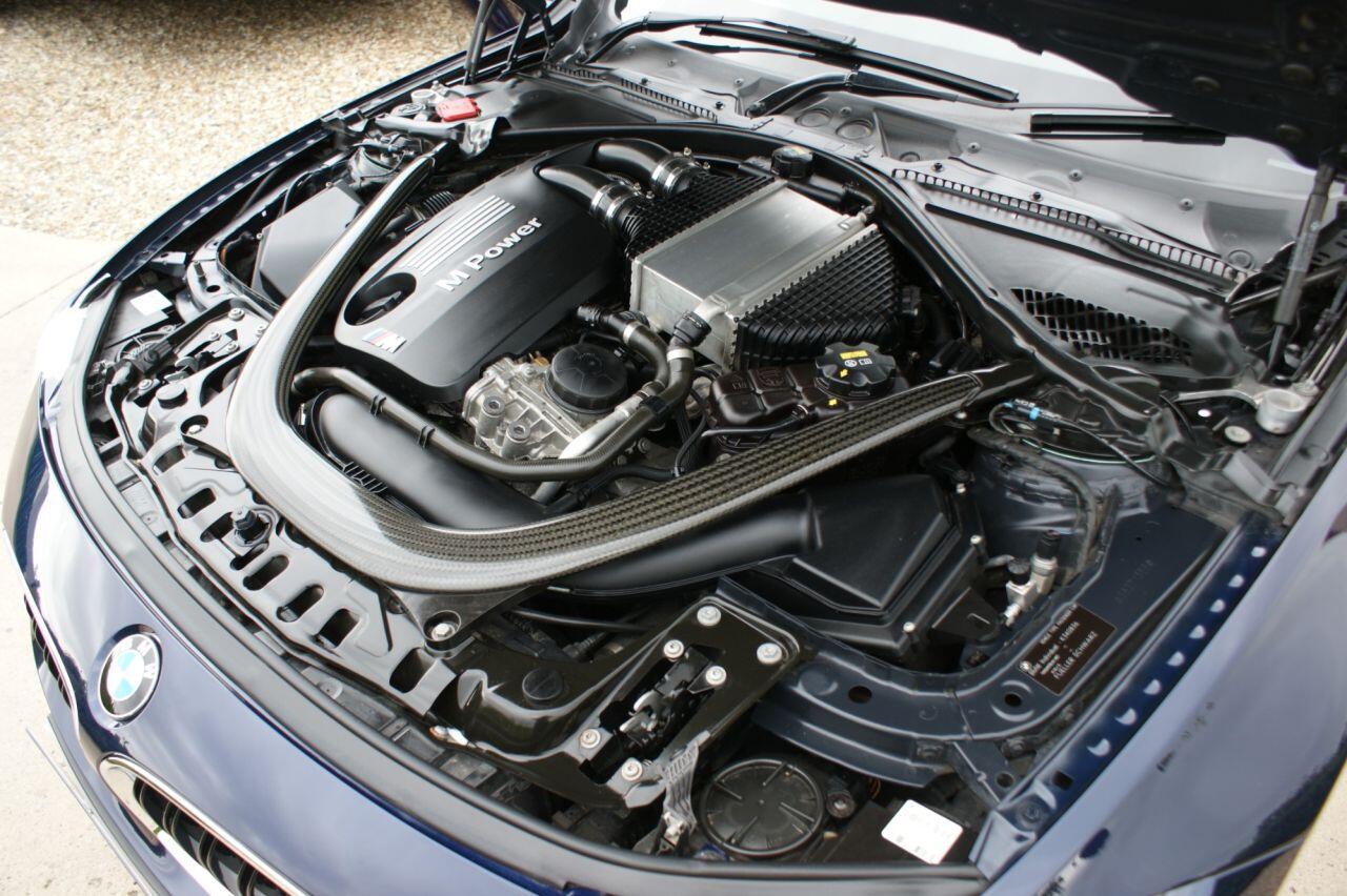 BMW M4 view 45