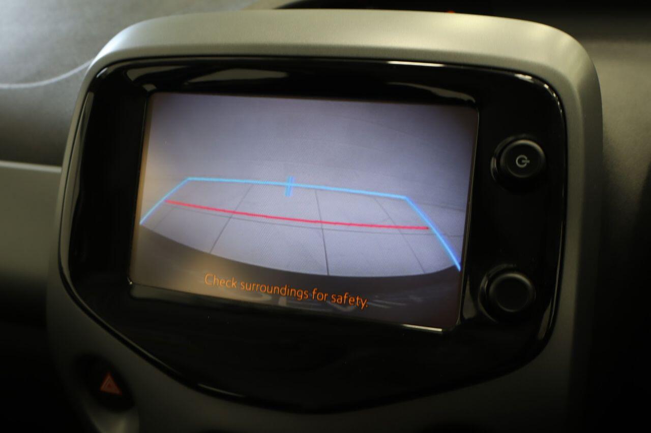 Toyota Aygo view 9