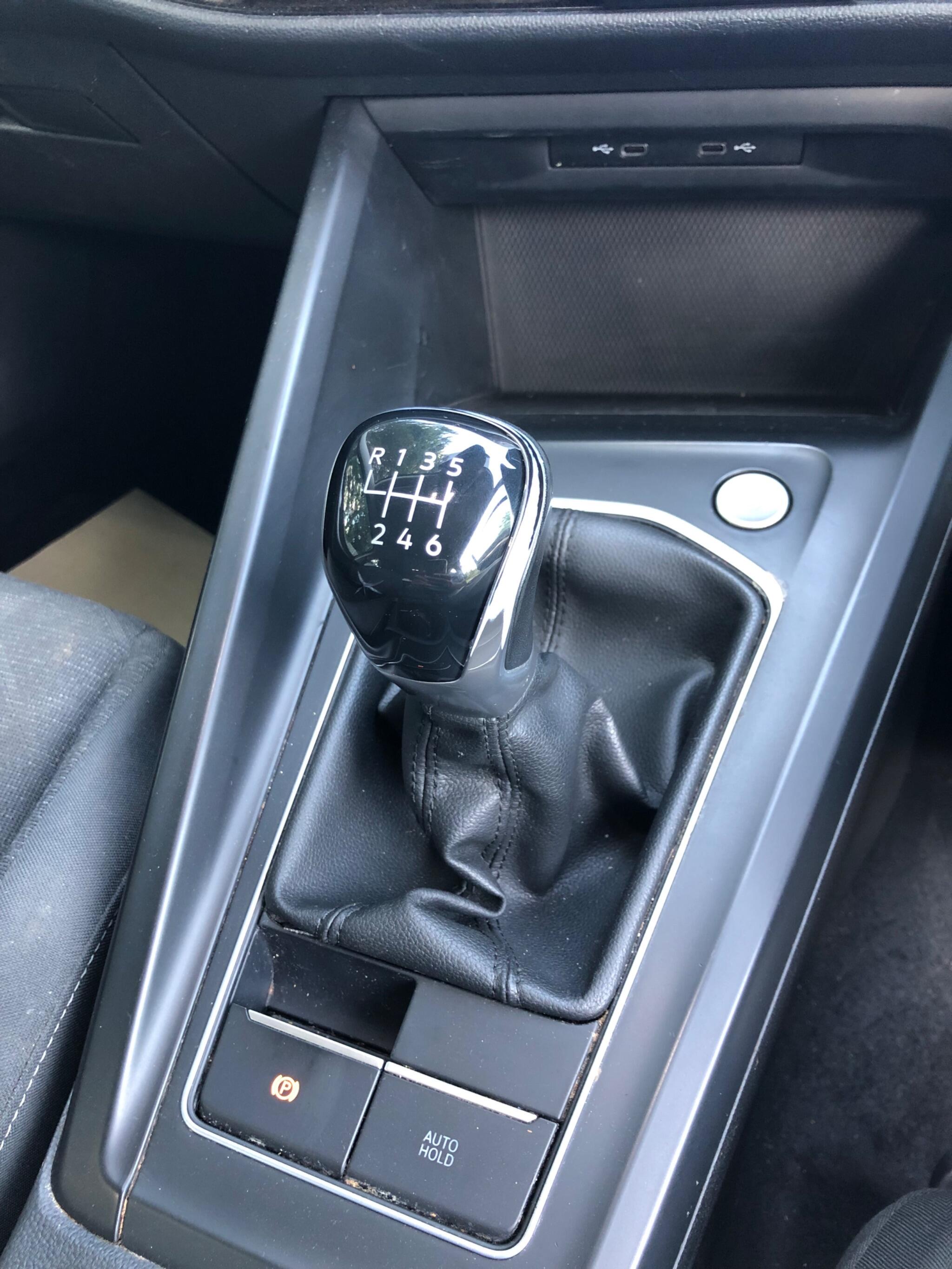 Volkswagen Golf view 19