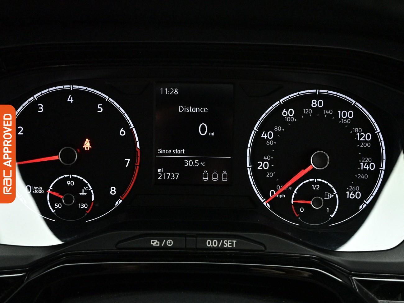 Volkswagen Polo view 3