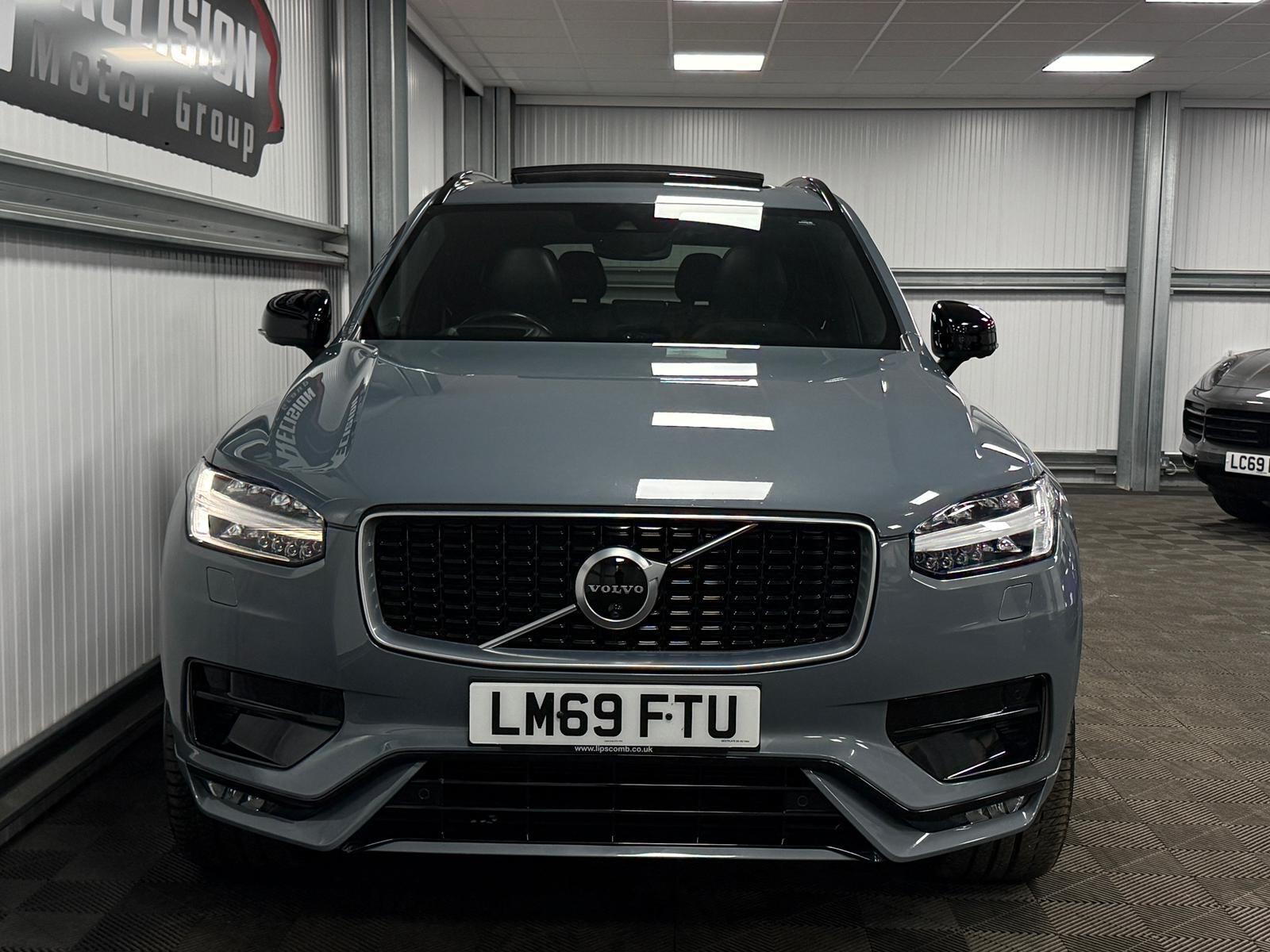 Volvo XC90 view 6