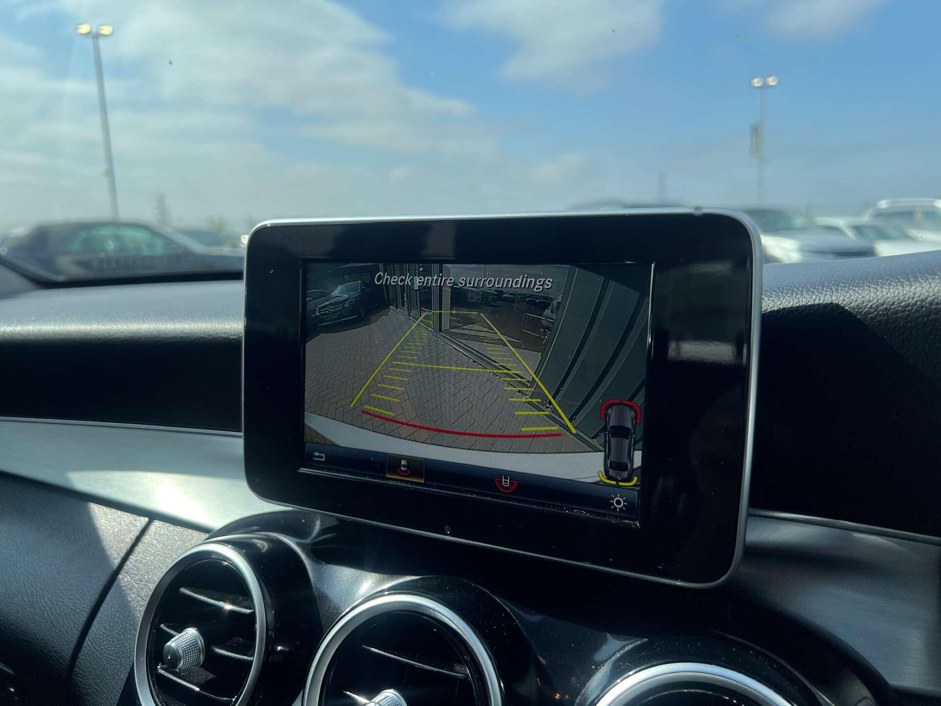 Mercedes-Benz C-Class view 28