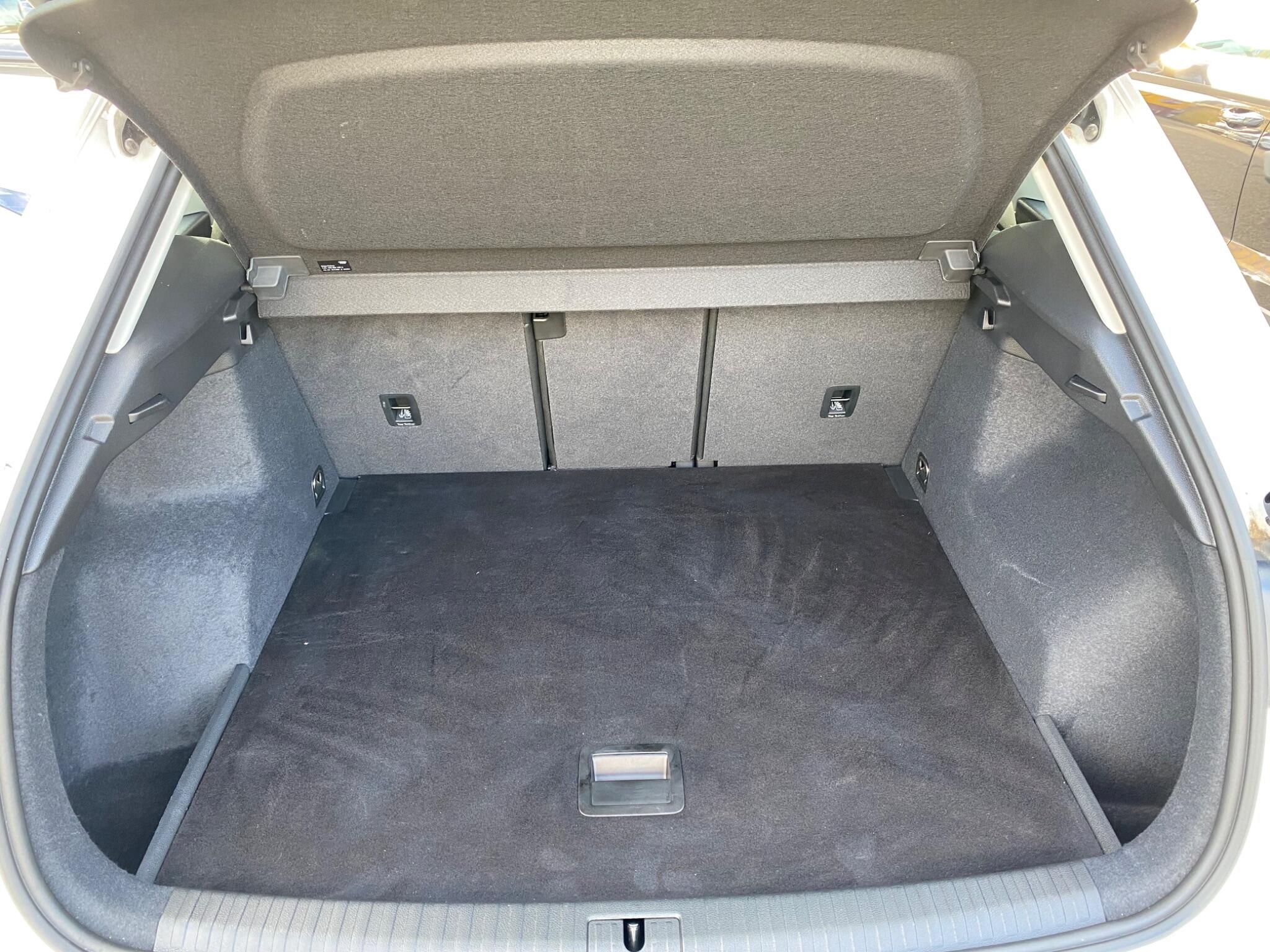 Audi Q3 view 41