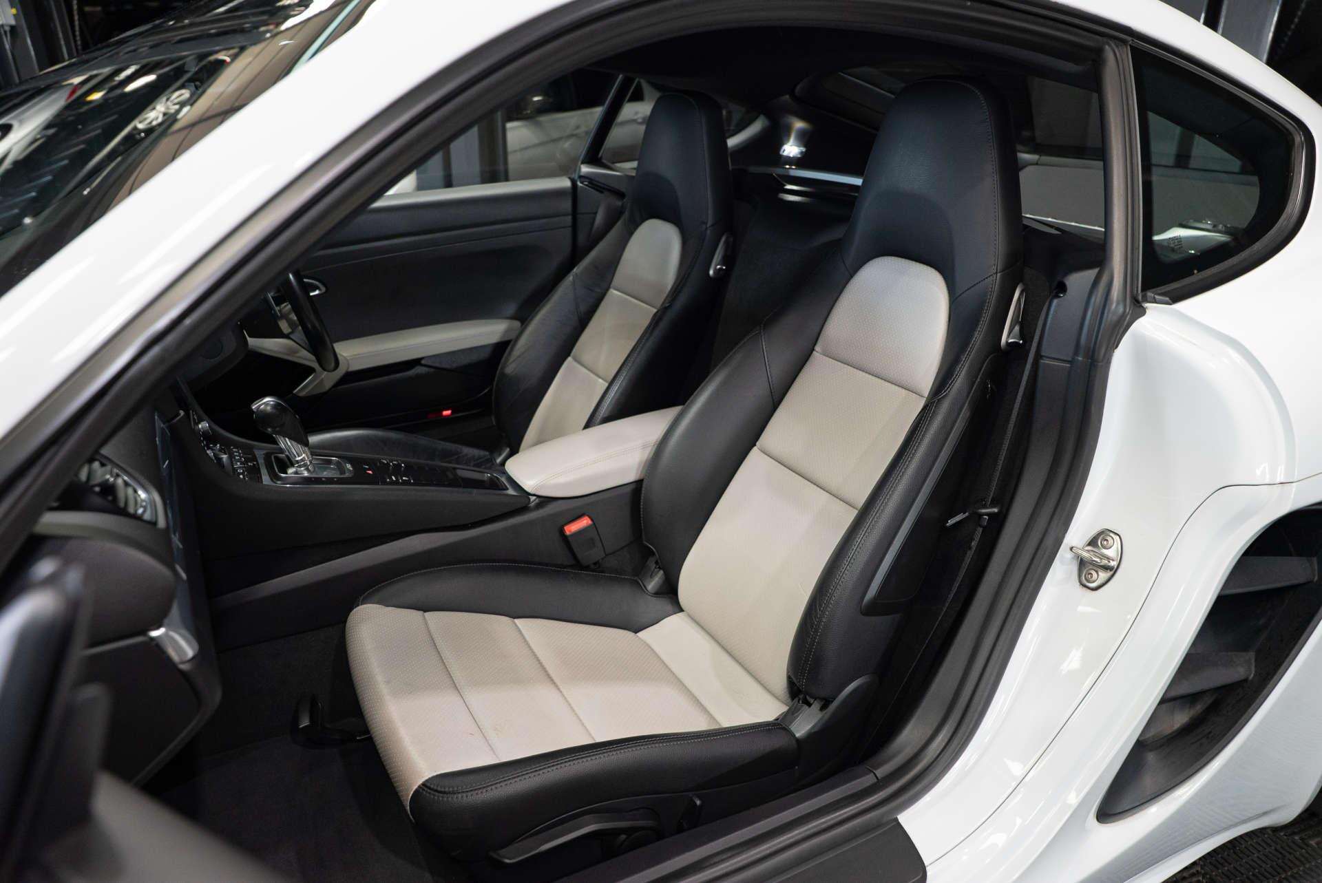 Porsche Cayman view 3