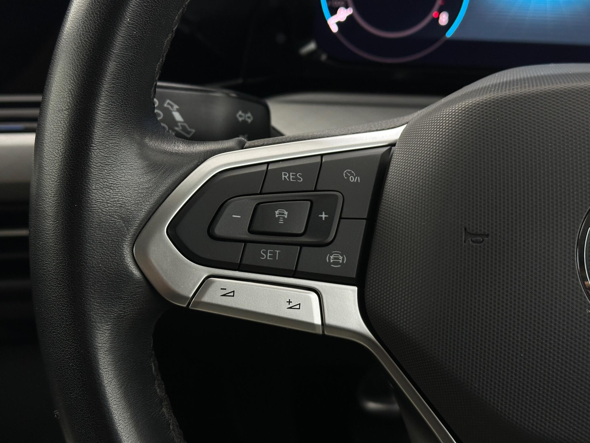 Volkswagen Golf view 15