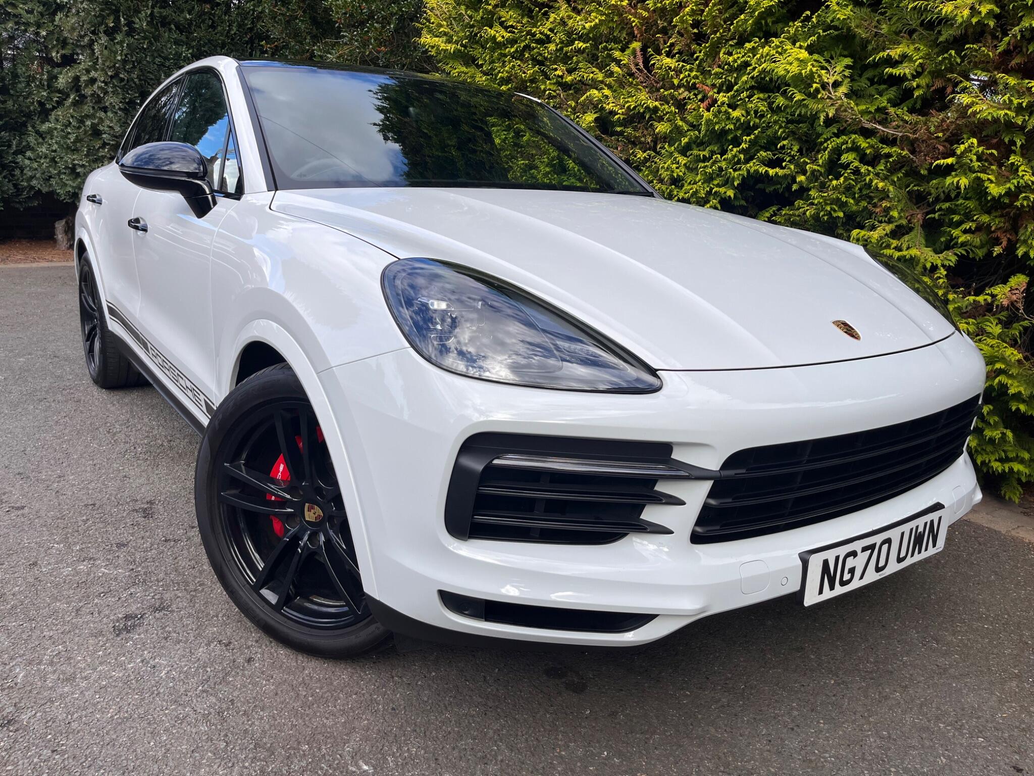 Porsche Cayenne view 19