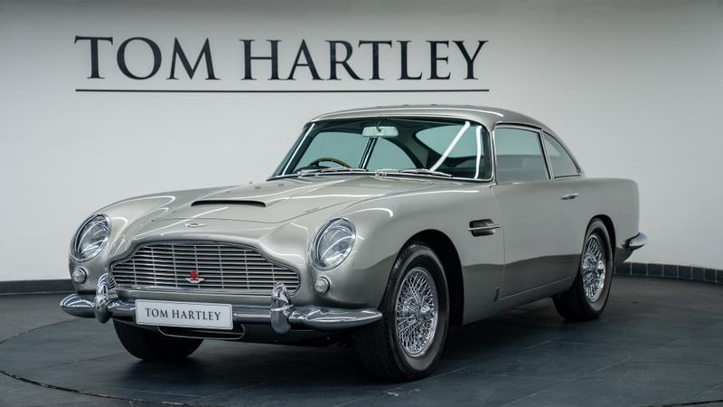 Aston Martin DB5 view 12