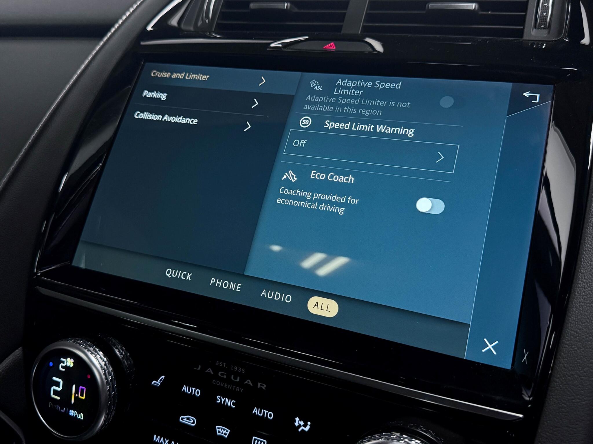 Jaguar E-Pace view 43